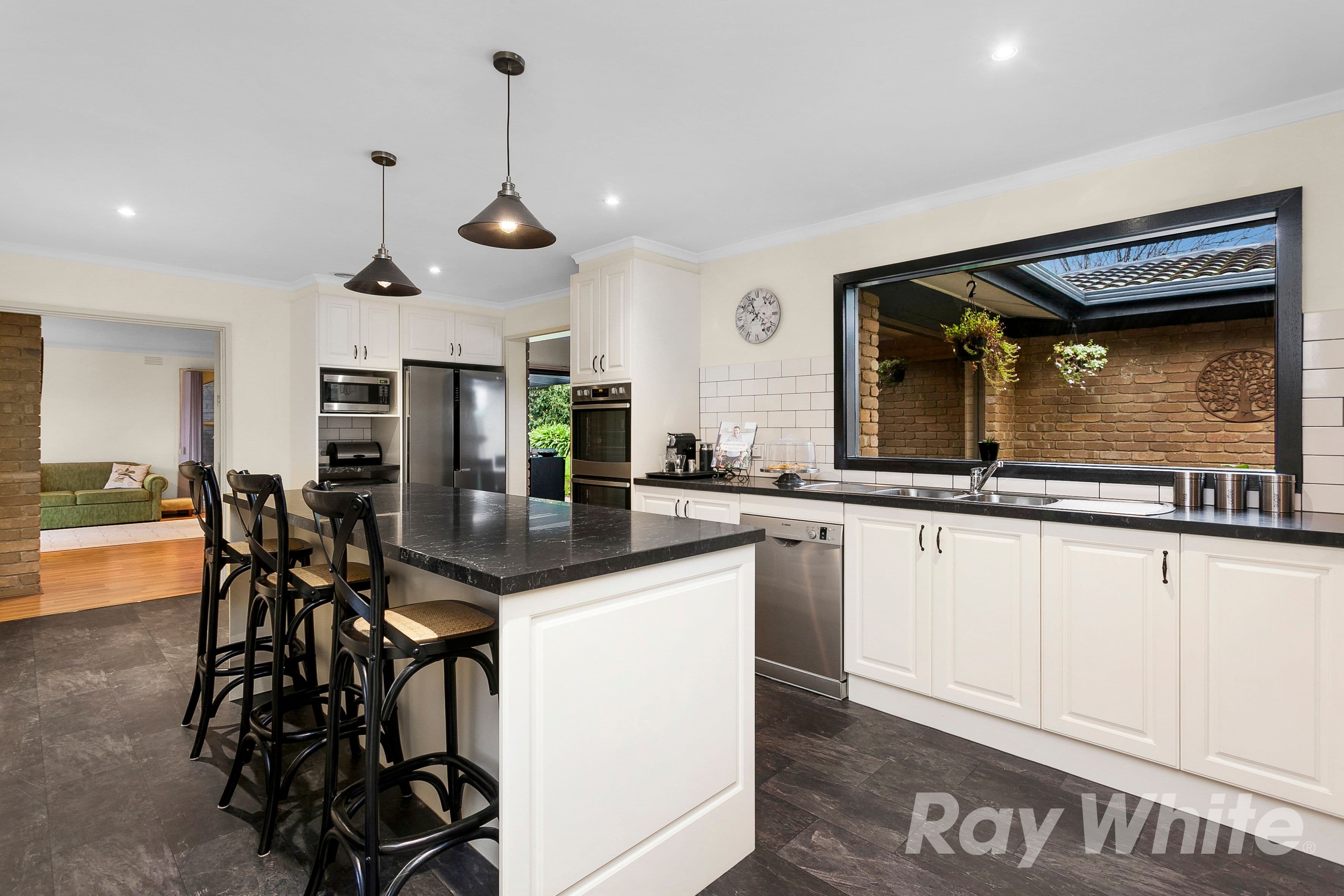 5 Timaru Court, Wheelers Hill VIC 3150, Wheelers Hill - Thumbnail 2