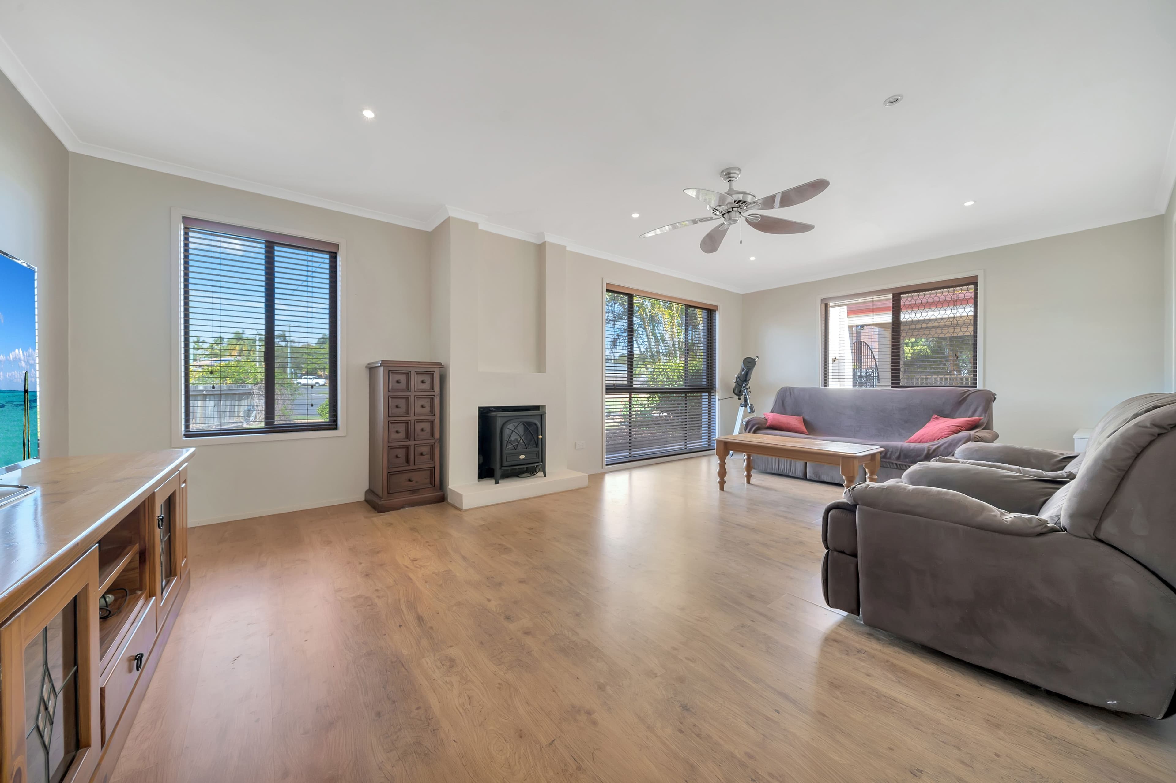 6 Iona Court, Edens Landing QLD 4207, Edens Landing - Thumbnail 7