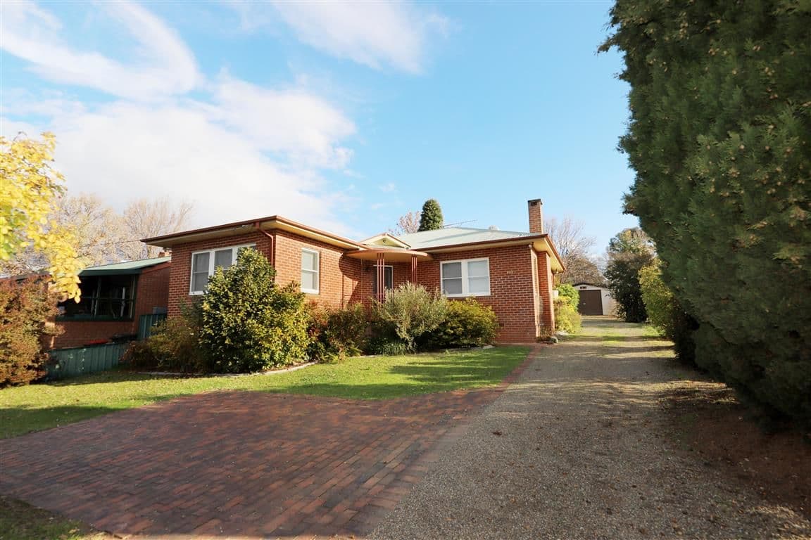 29 Lambie Street, Tumut - Image 1