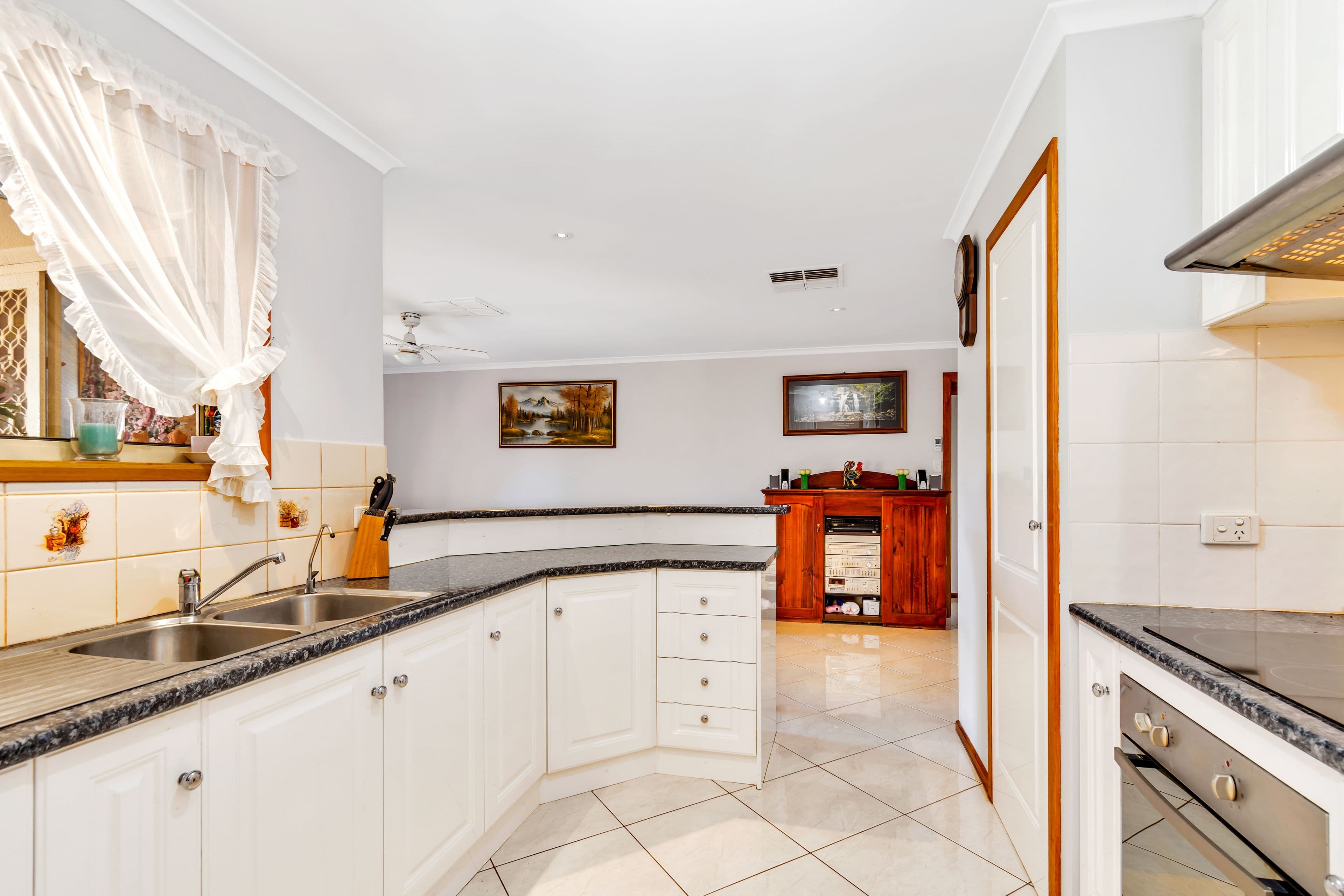 42 Tea Tree Drive, Craigmore SA 5114, Craigmore - Thumbnail 7