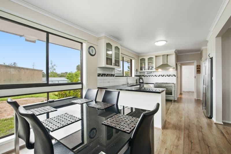 125 Souths Road, Grenville VIC 3352, Grenville - Thumbnail 4
