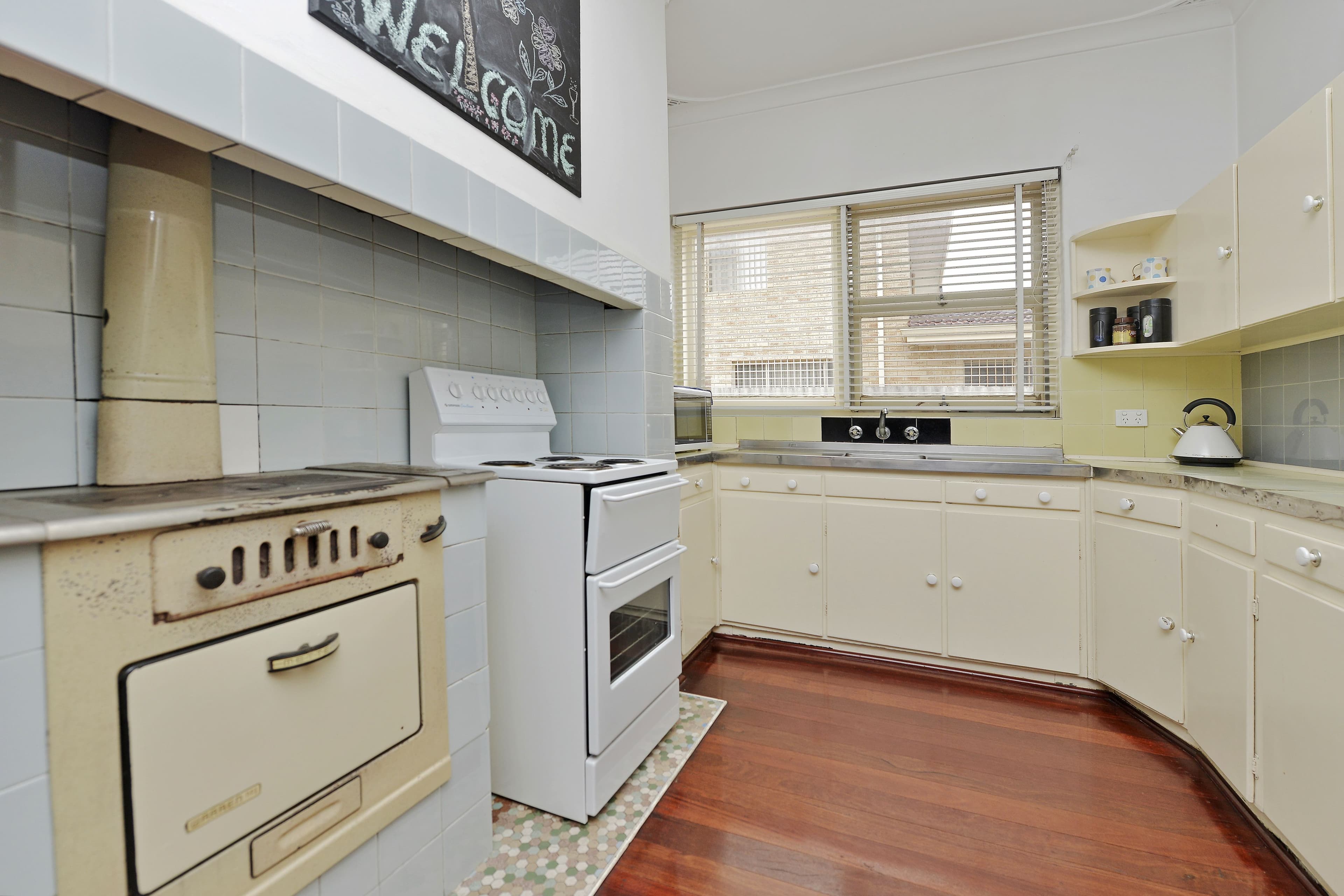 41 Mallard Way, Cannington WA 6107, Cannington - Thumbnail 3