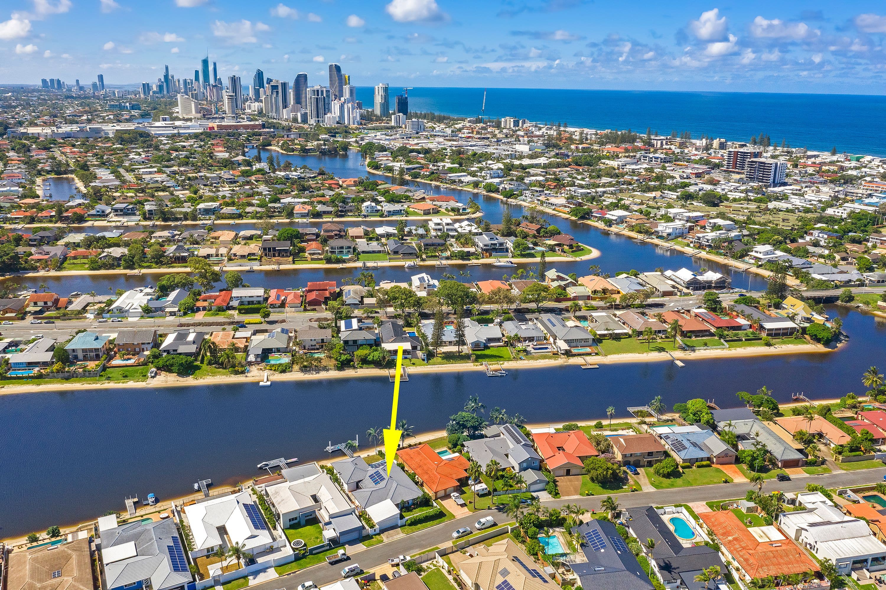 14 Weatherly Avenue, Mermaid Waters QLD 4218, Mermaid Waters - Thumbnail 2