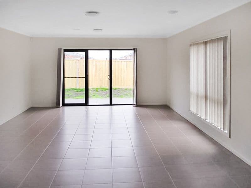 56 Spectacle Crescent, Point Cook VIC 3030, Point Cook - Thumbnail 4