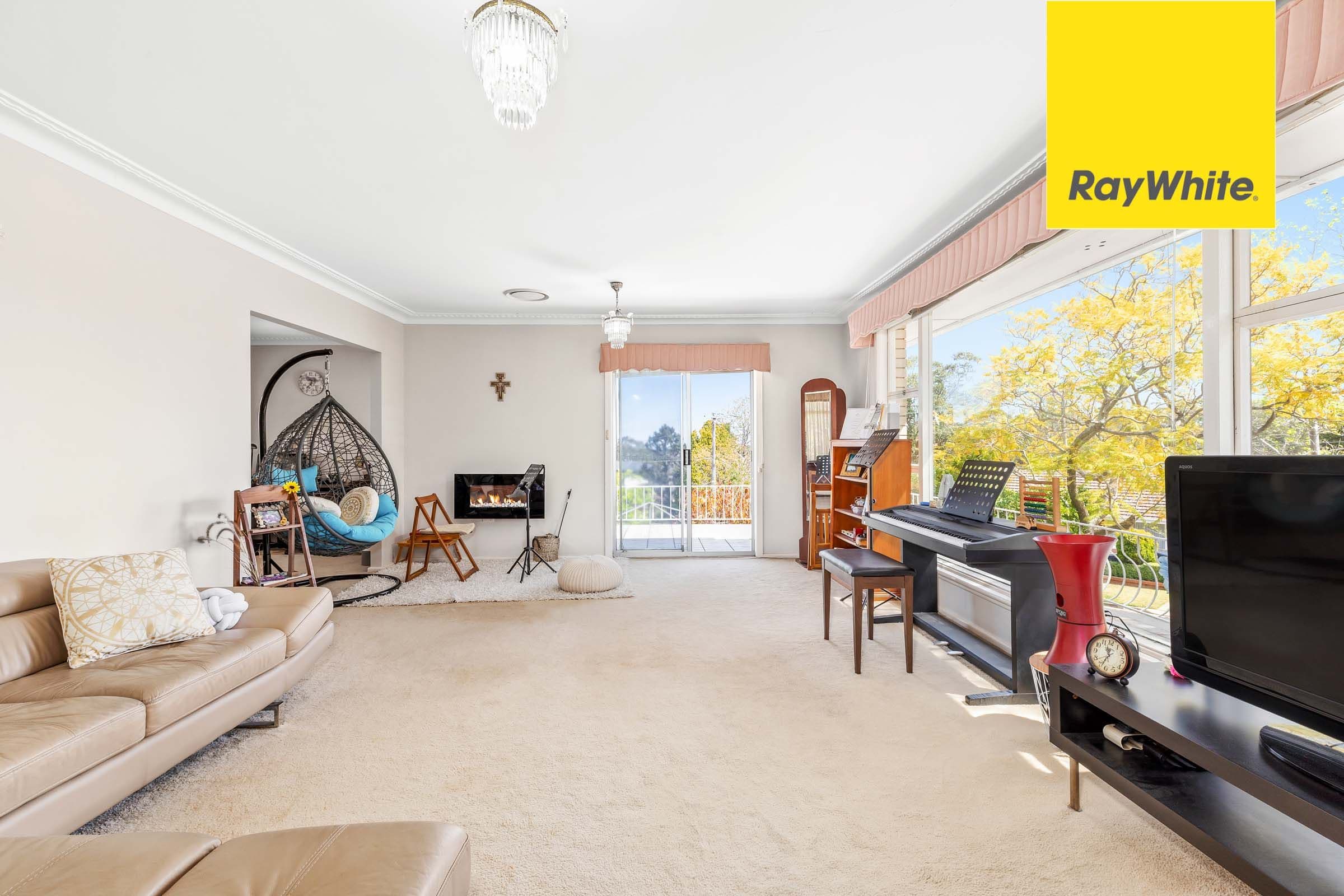 58 Bradley Drive, Carlingford - Thumbnail 3