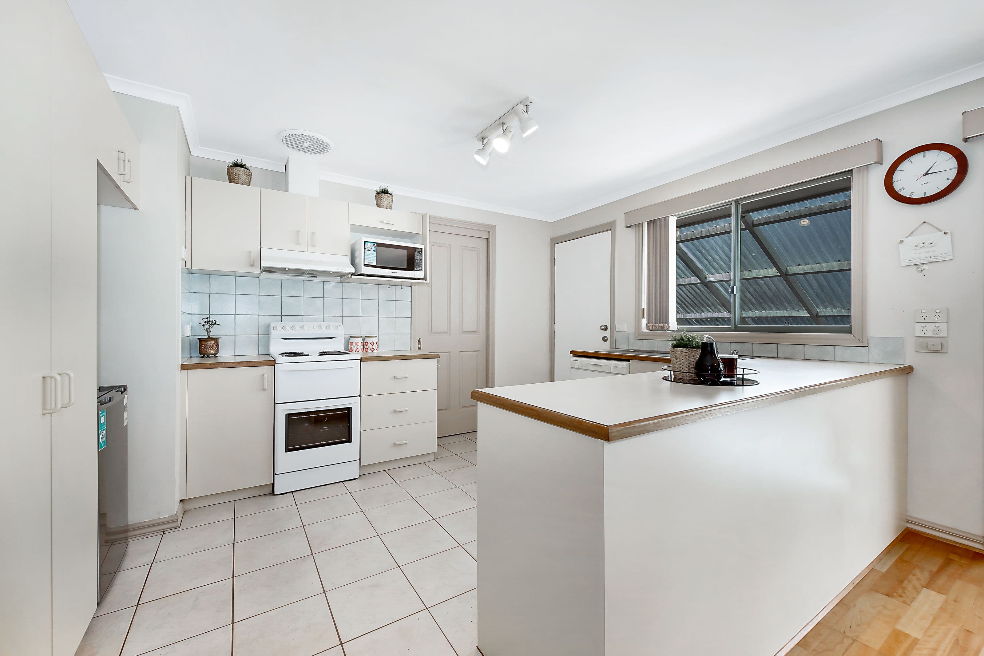 32 Doynton Parade, Mount Waverley VIC 3149, Mount Waverley - Thumbnail 4
