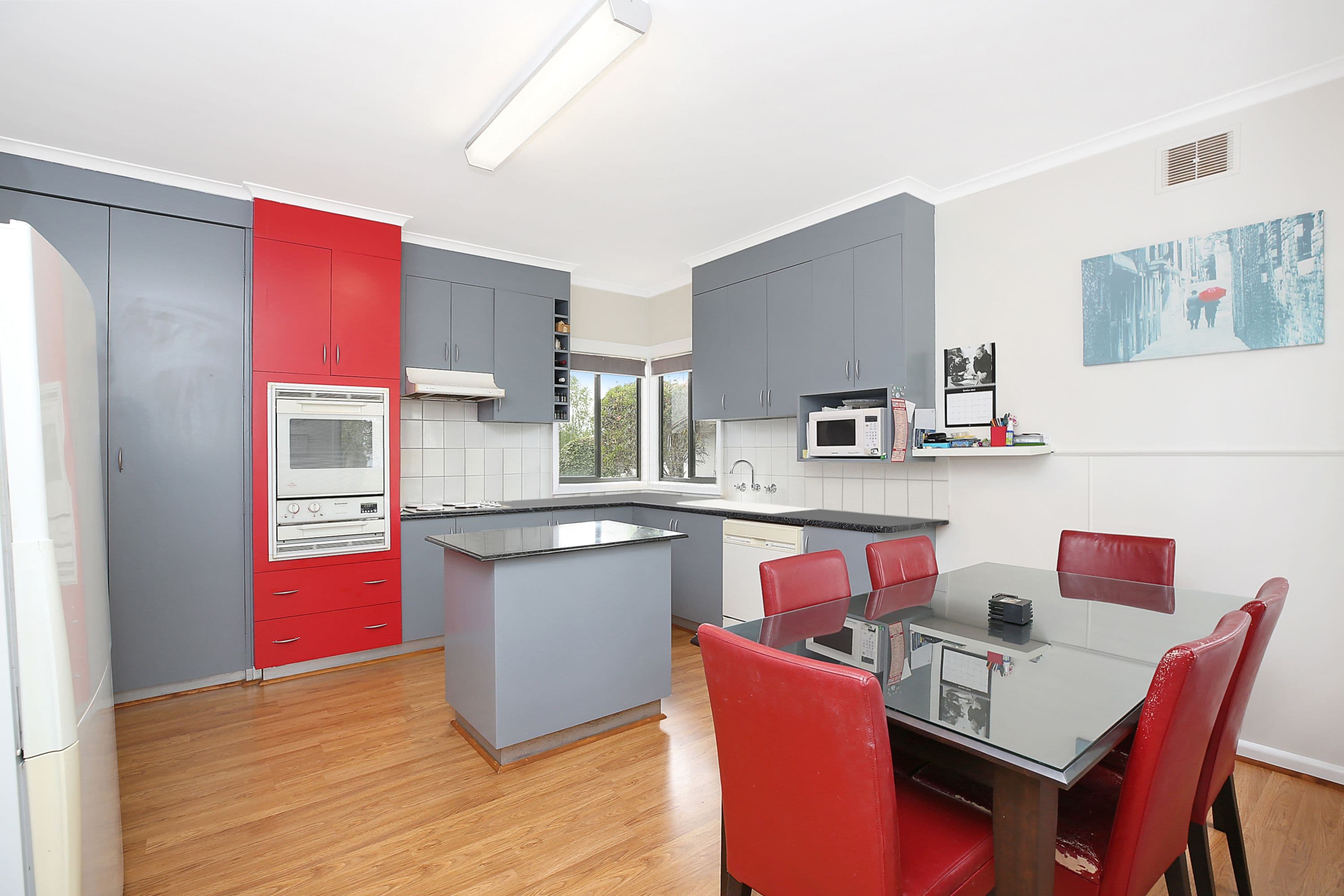 60 Mitchell Street, Cobden VIC 3266, Cobden - Thumbnail 3