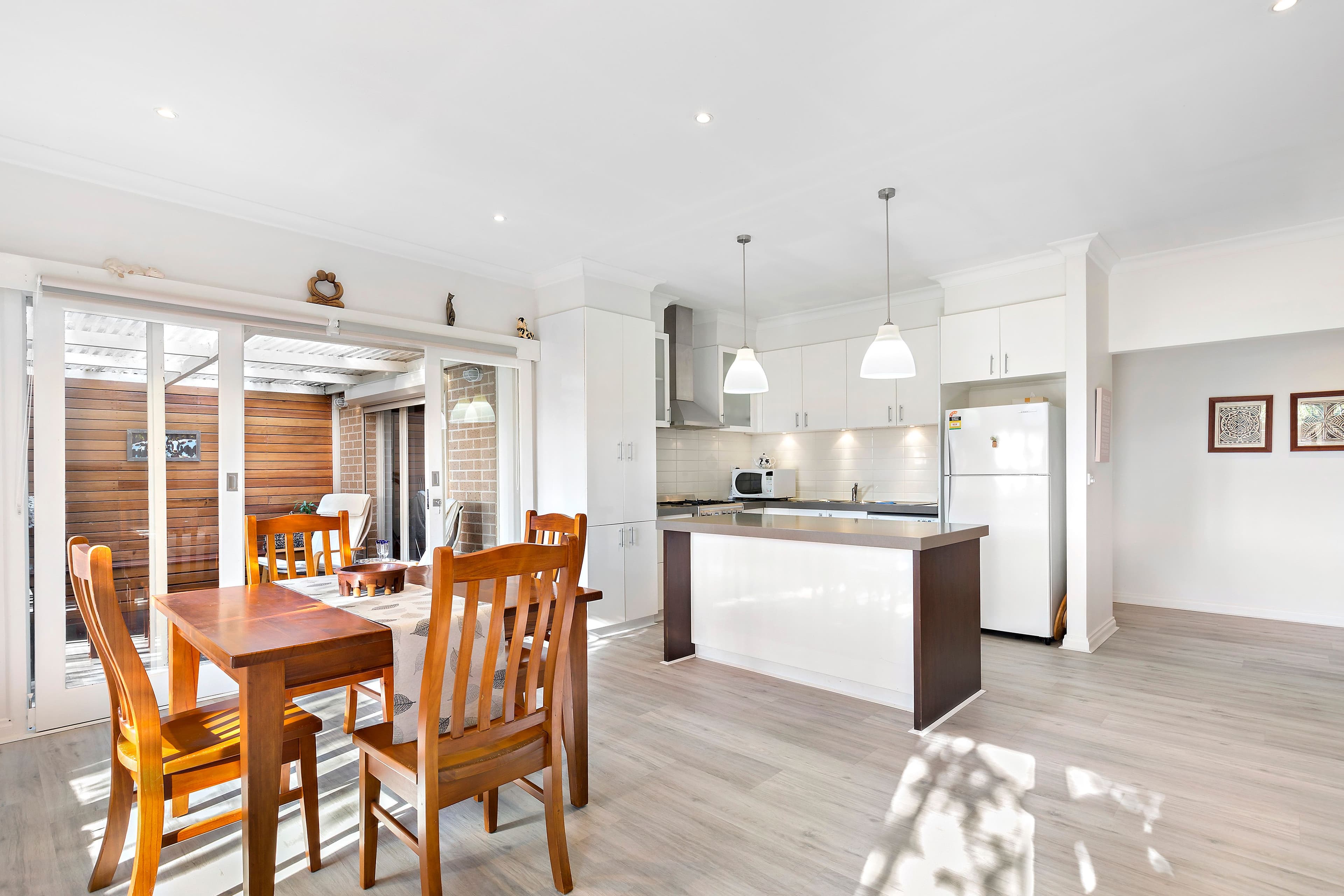 15 Tullius Avenue, Oakleigh East VIC 3166, Oakleigh East - Thumbnail 3