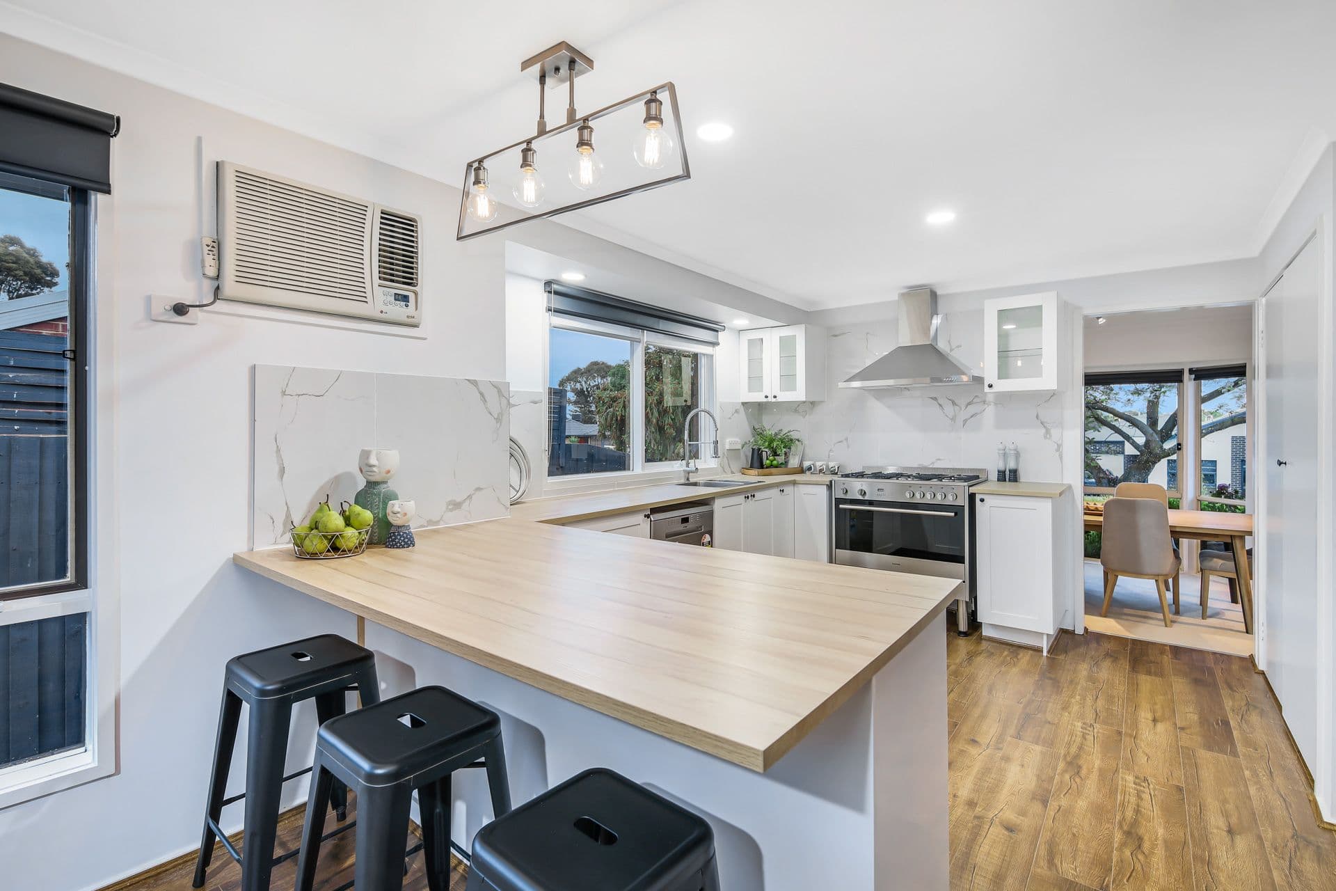 1 Bruce Court, Berwick VIC 3806, Berwick - Thumbnail 3