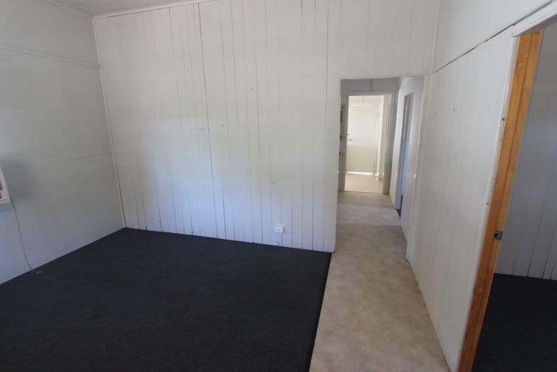 11 Ridgeway Street, Charleville QLD 4470, Charleville - Thumbnail 6