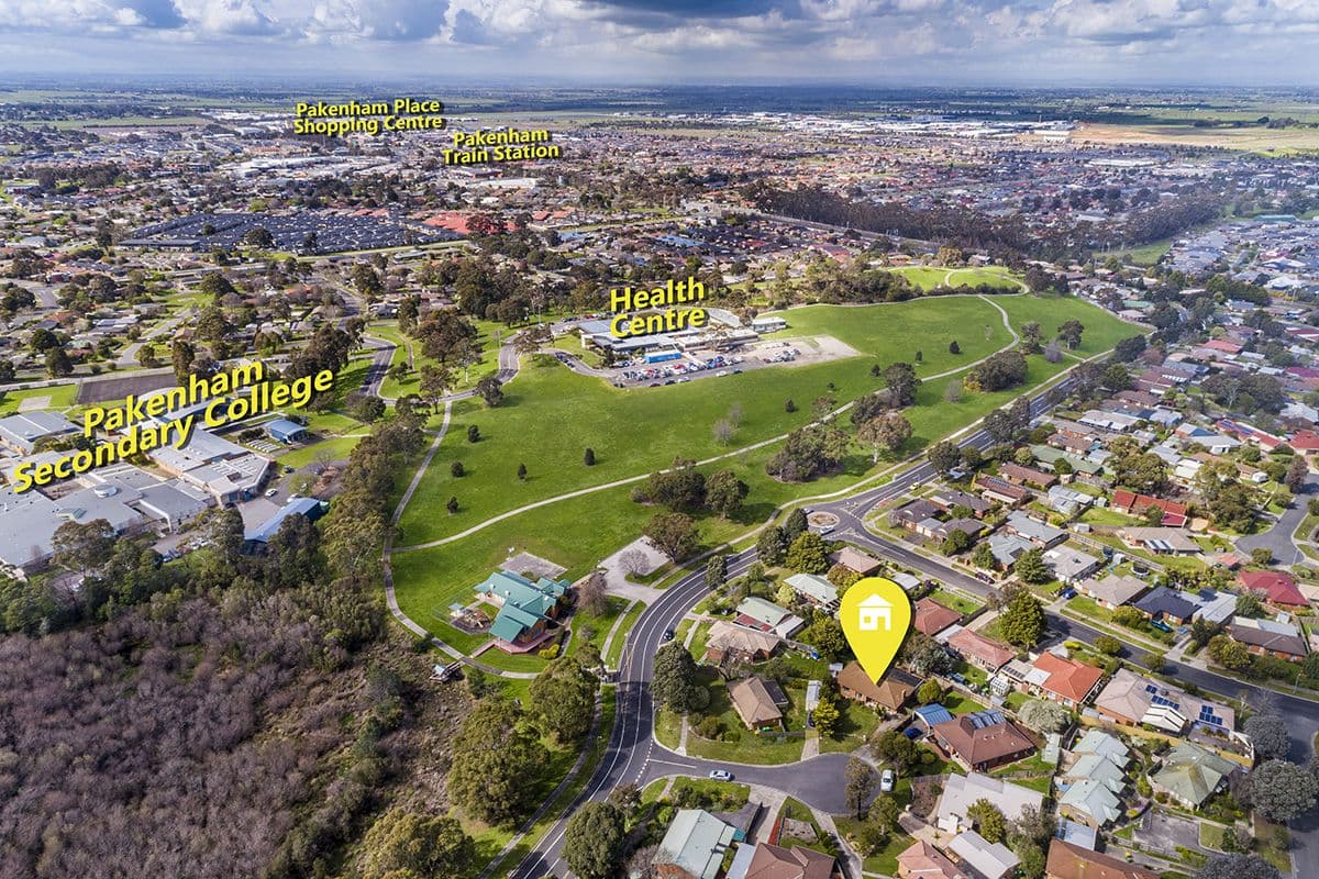 1 Owen Court, Pakenham VIC 3810, Pakenham - Thumbnail 2