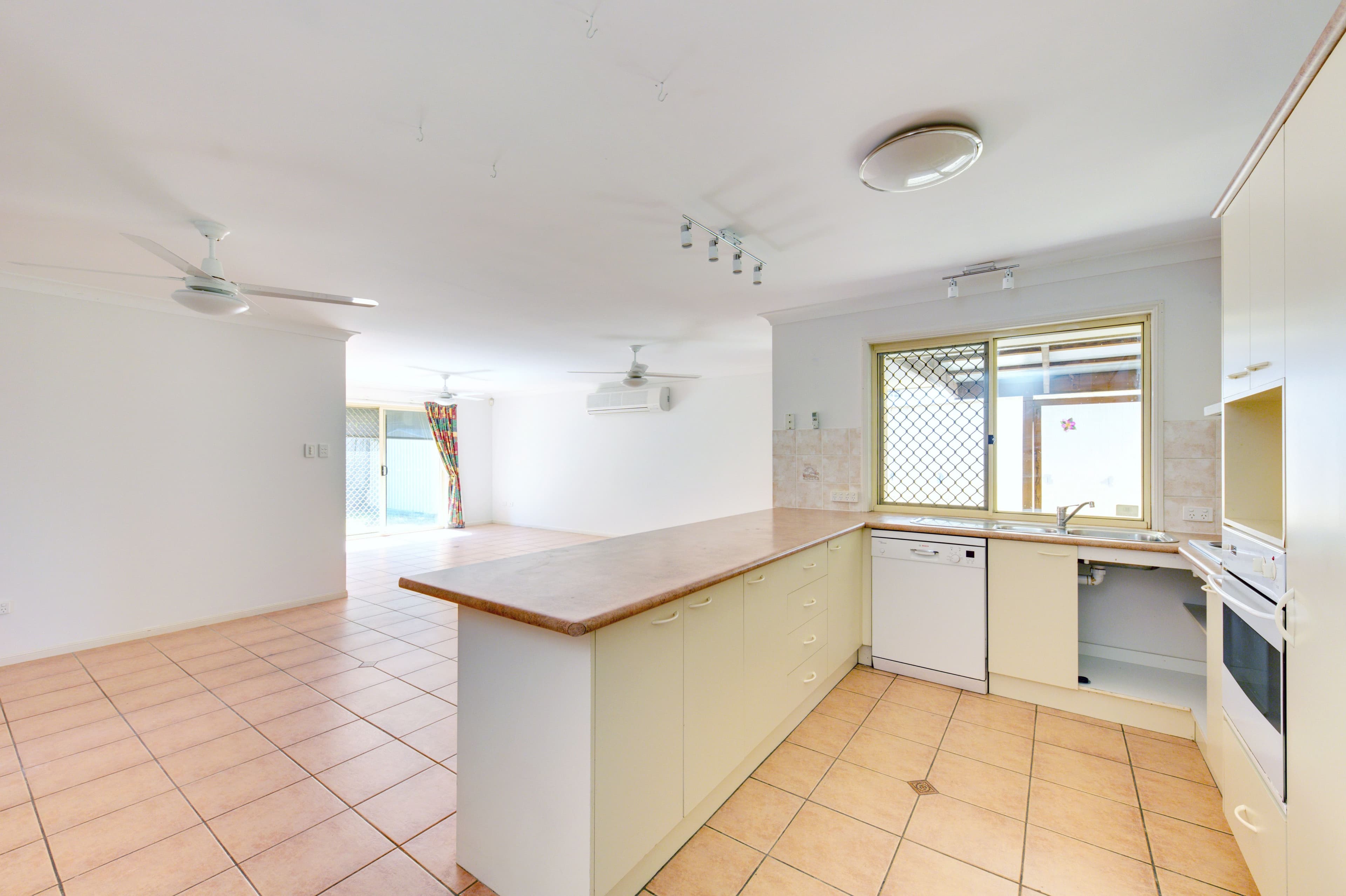 1 Warrego Place, Forest Lake QLD 4078, Forest Lake - Thumbnail 8