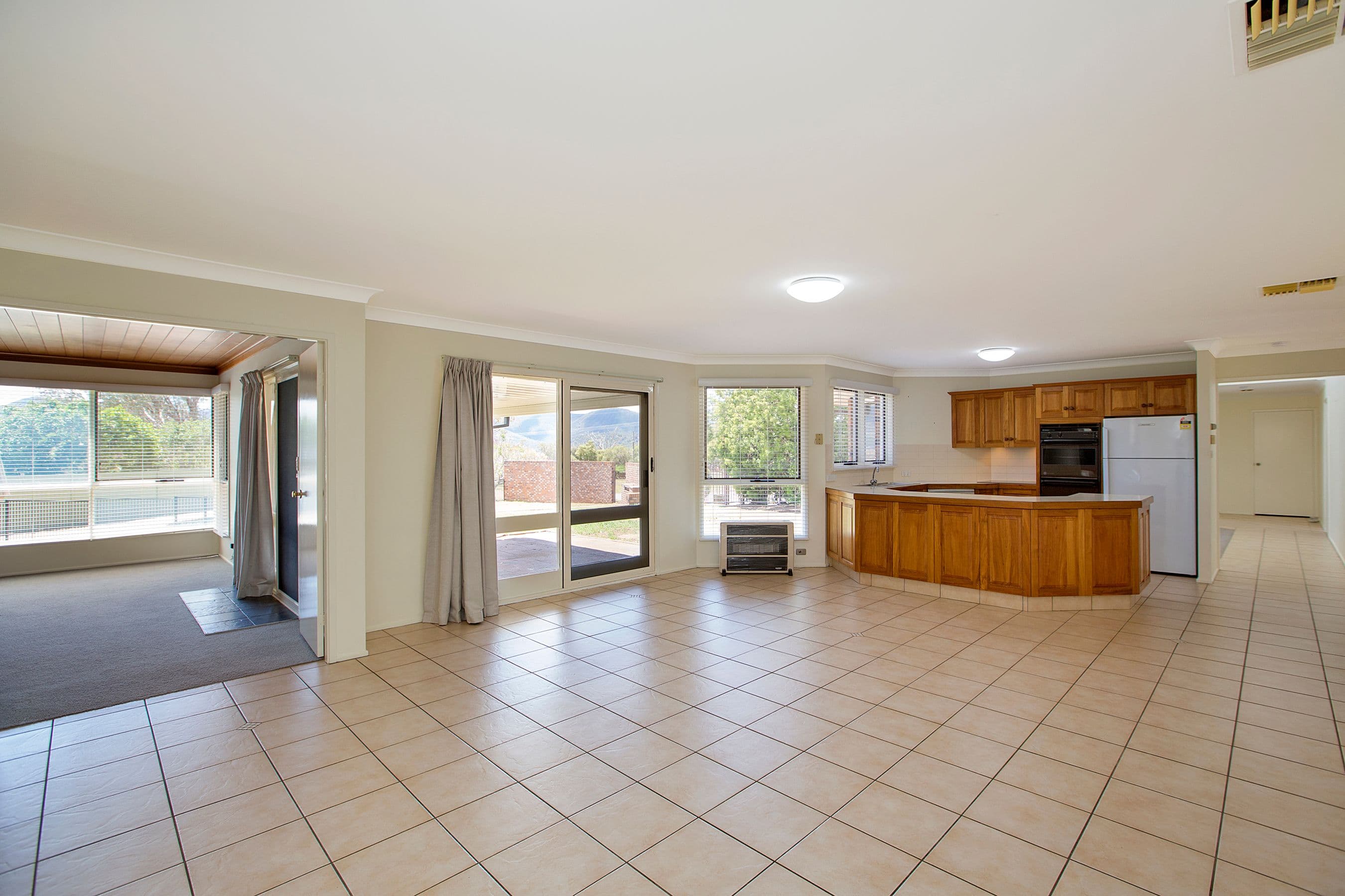 91 Fiona Drive, Tamworth NSW 2340, Tamworth - Thumbnail 6