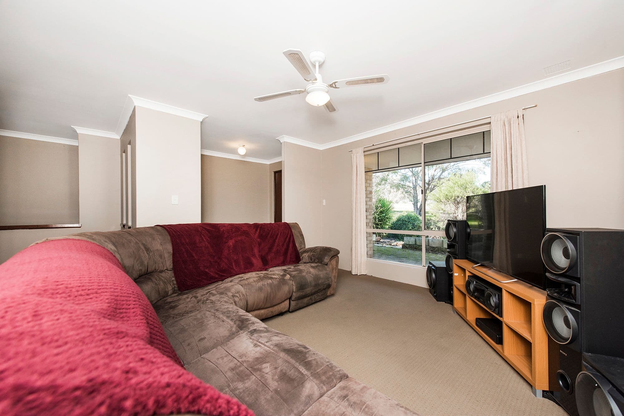 75 Ridgewood Loop, Bullsbrook WA 6084, Bullsbrook - Thumbnail 4