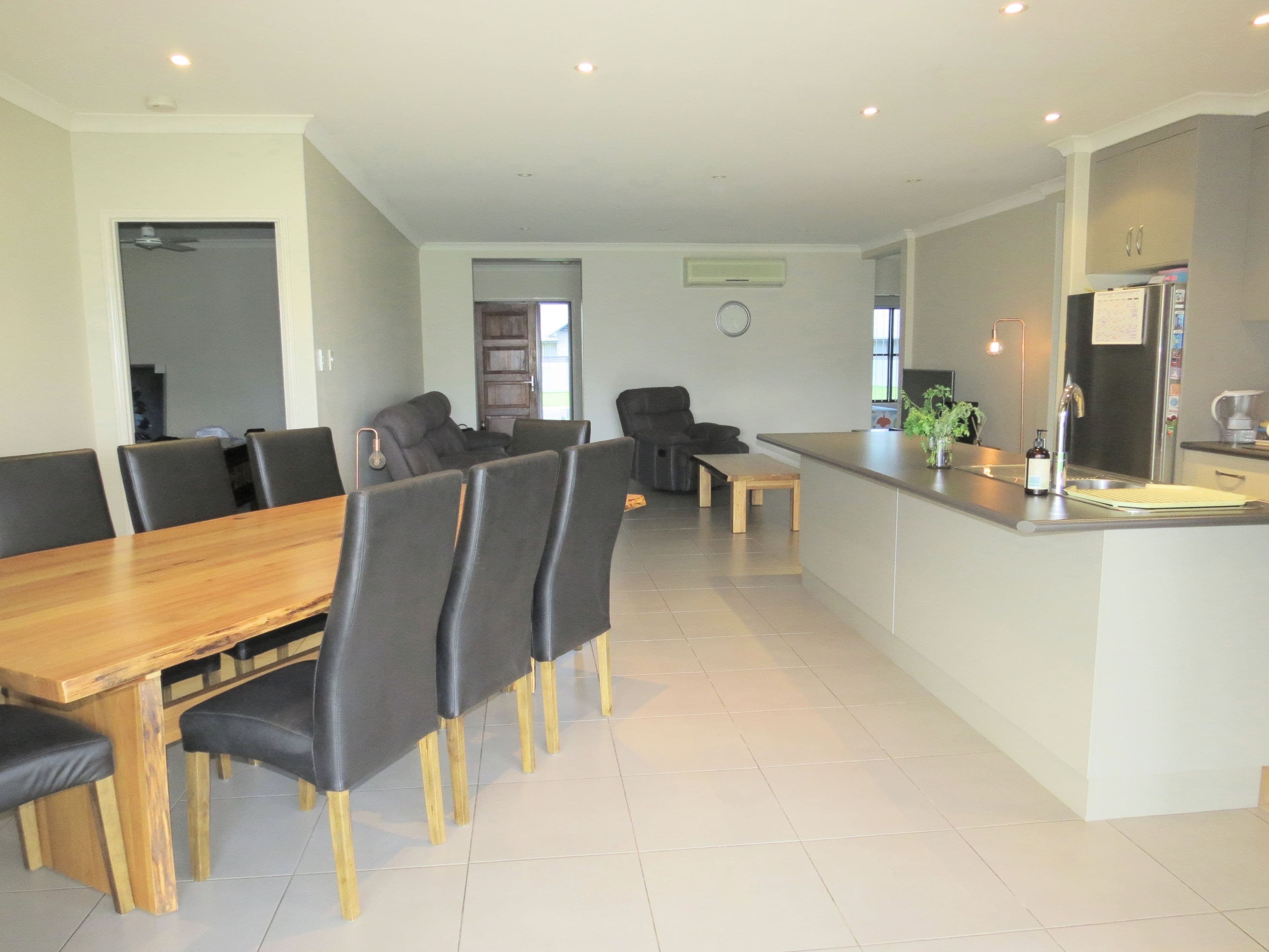3 Carrington Place, Emerald QLD 4720, Emerald - Thumbnail 4