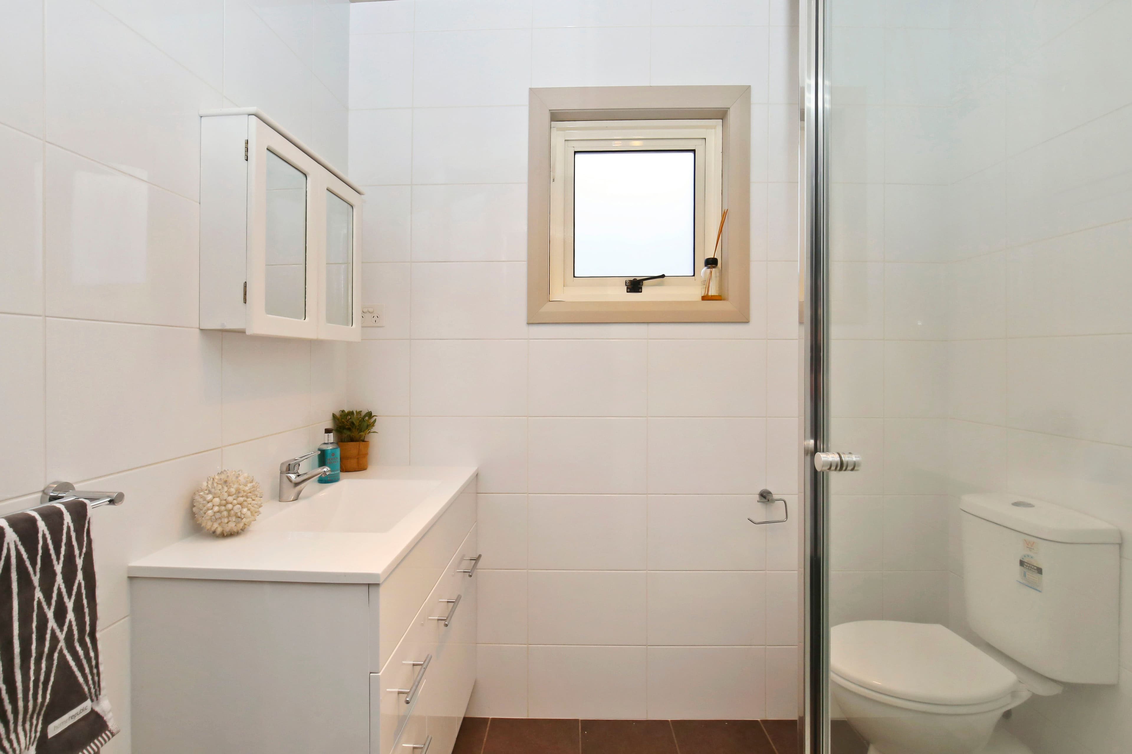 11 Gilmour Street, Coburg VIC 3058, Coburg - Thumbnail 4