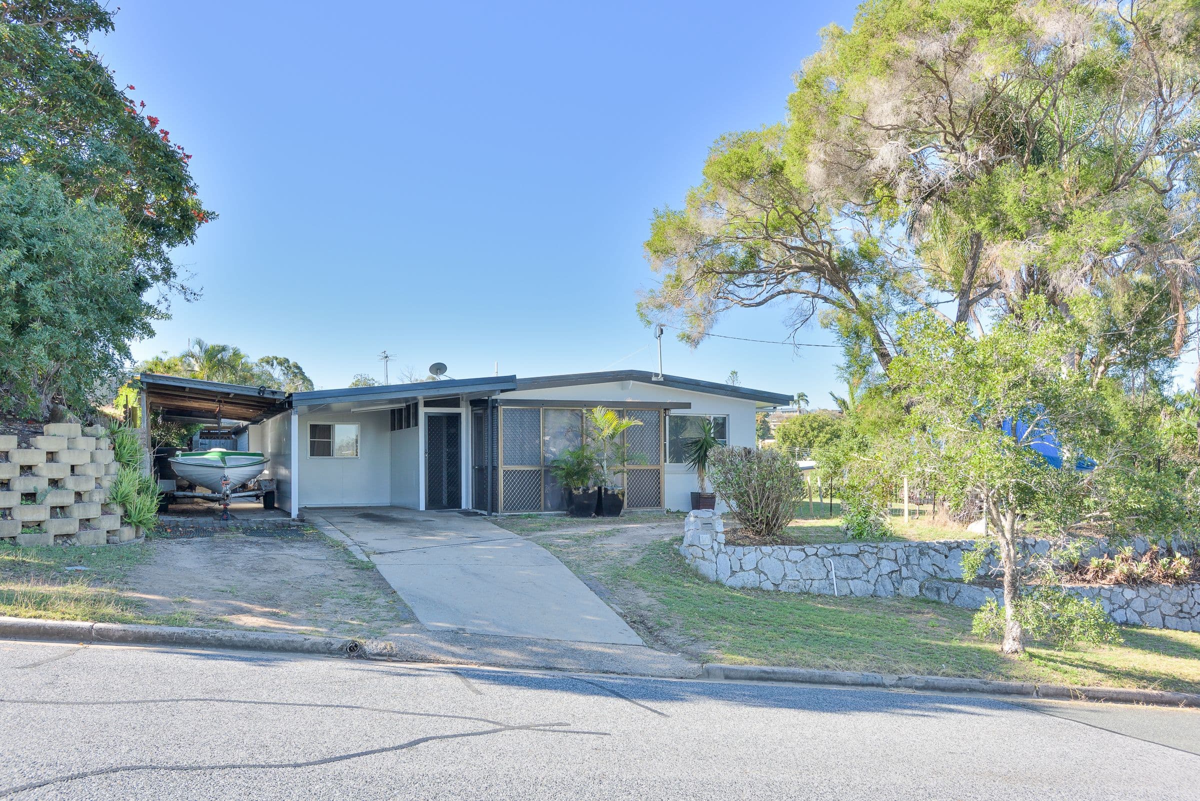 40 Illawarra Drive, Kin Kora QLD 4680, Kin Kora - Image 1