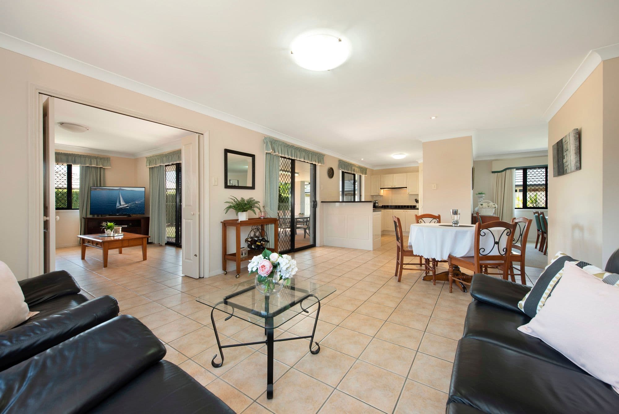 52 Berkshire Crescent, Wishart QLD 4122, Wishart - Thumbnail 3