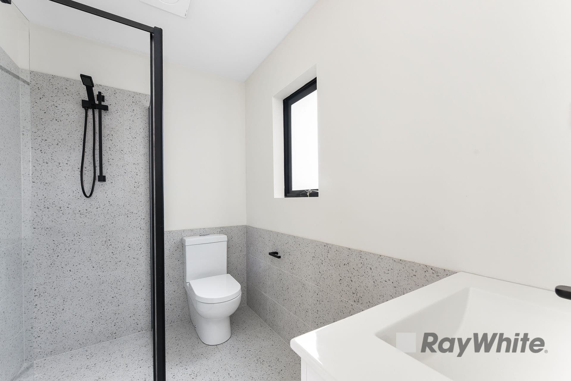 16 Pickett Street, Dandenong VIC 3175, Dandenong - Thumbnail 6