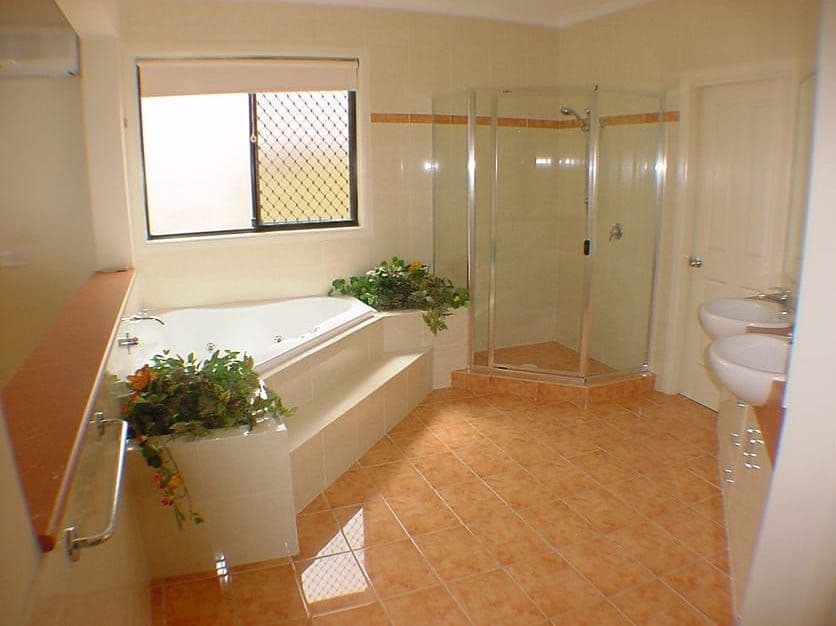 34 Nottinghill Gate Drive, Arundel QLD 4214, Arundel - Thumbnail 7