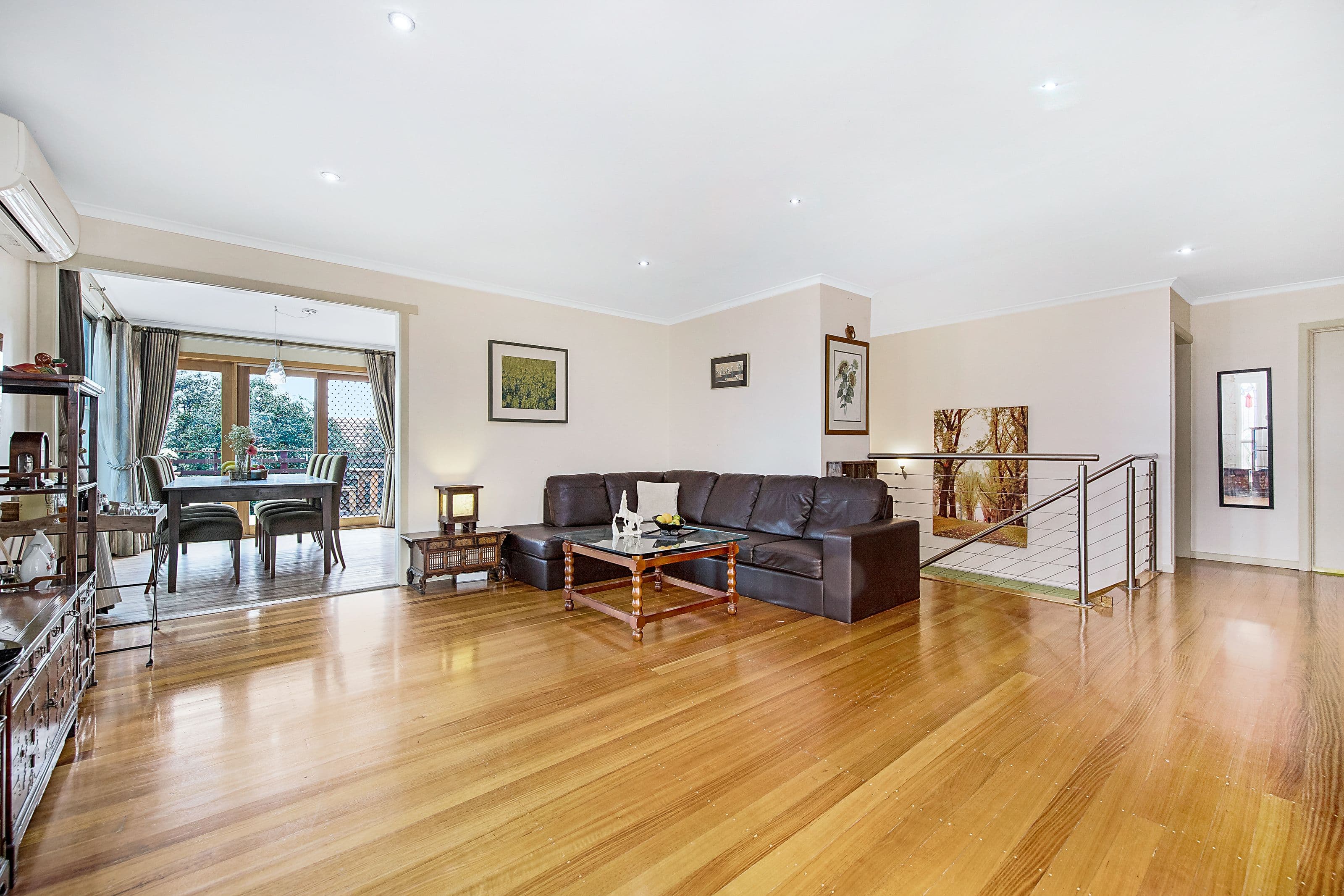 49 Essex Road, Mount Waverley VIC 3149, Mount Waverley - Thumbnail 2