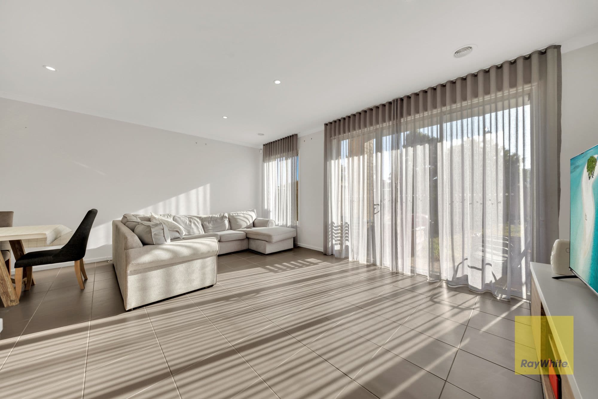 7 Broadbeach Circuit, Point Cook VIC 3030, Point Cook - Thumbnail 7
