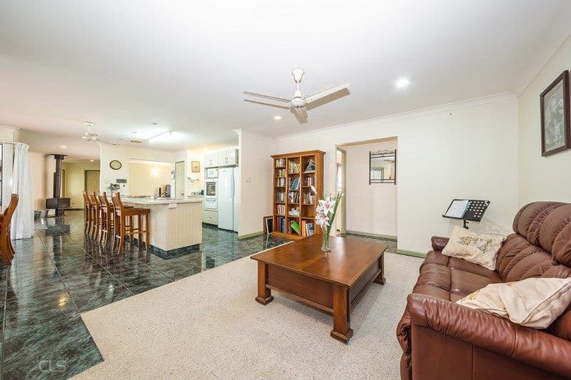 1 Bow Court, Banksia Beach QLD 4507, Banksia Beach - Thumbnail 3