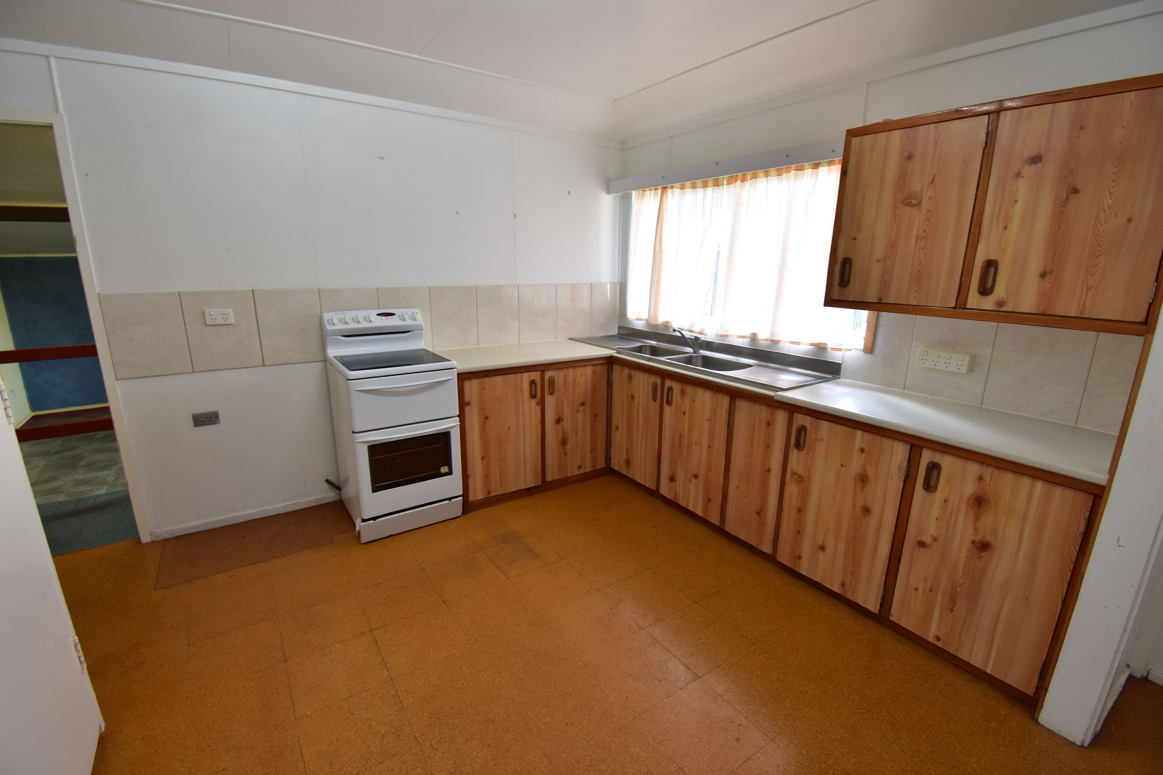 27 Mallee Road, Barcaldine QLD 4725, Barcaldine - Thumbnail 4