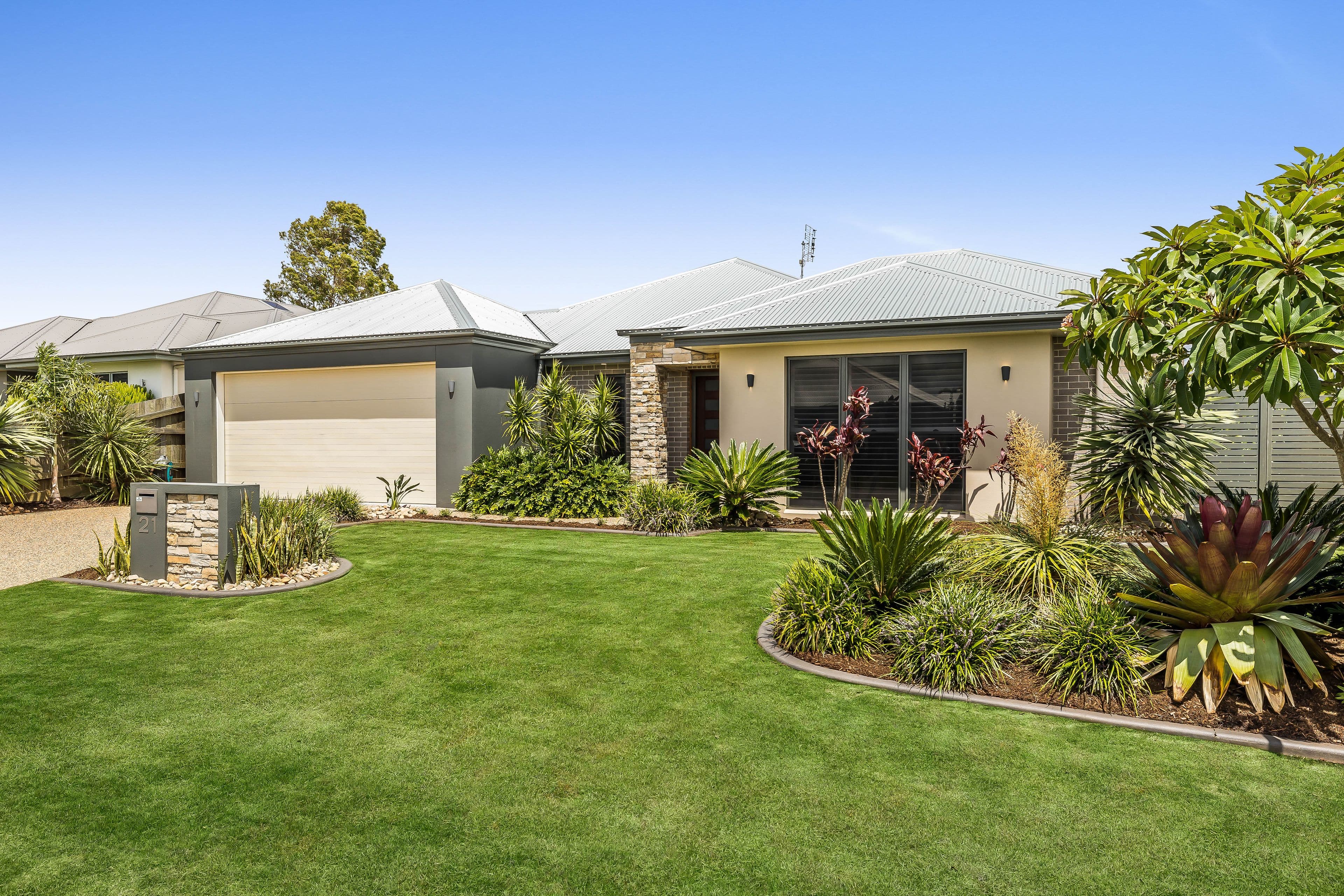 21 Yarrow Close, Middle Ridge QLD 4350, Middle Ridge - Image 1