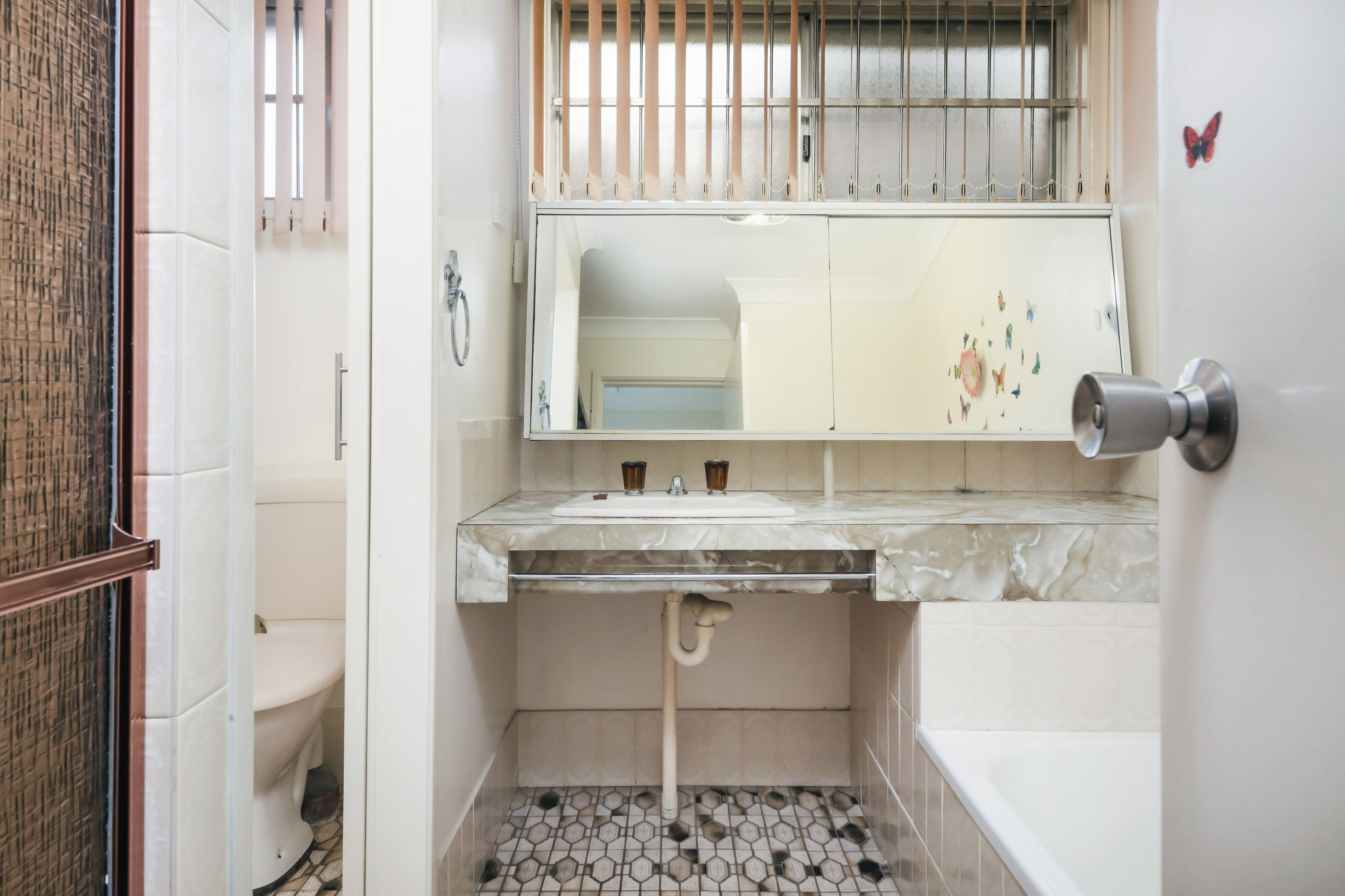 160 Birdwood Road, Georges Hall - Thumbnail 7