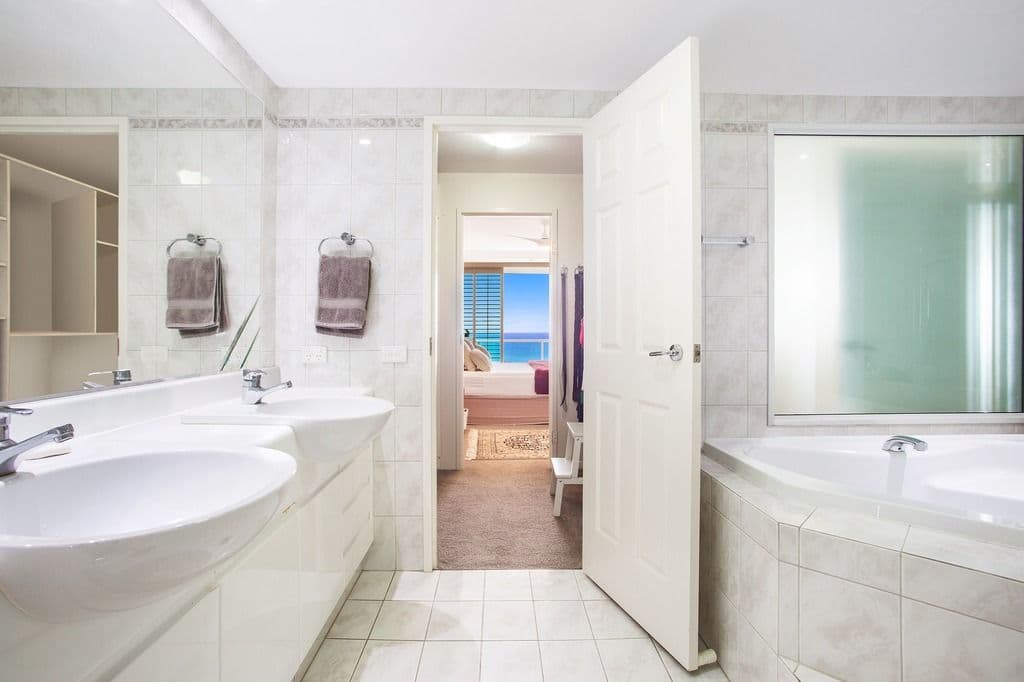 54 'Carmel By The Sea' 177 Old Burleigh Road, Broadbeach QLD 4218, Broadbeach - Thumbnail 7