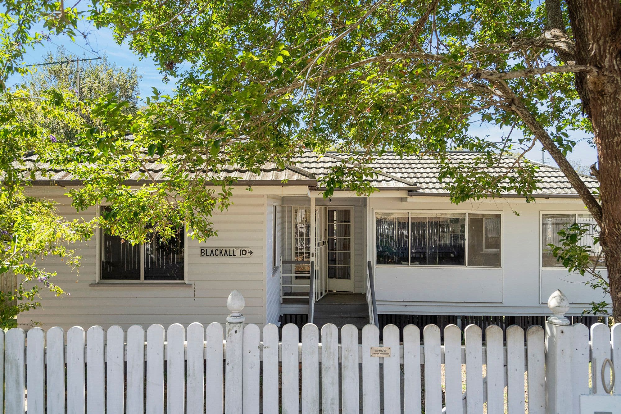 10 Sapphire Street, Holland Park QLD 4121, Holland Park - Image 1