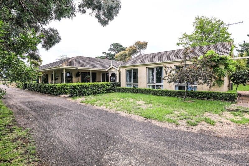 65 Mundy Road, Sunbury VIC 3429, Sunbury - Thumbnail 4