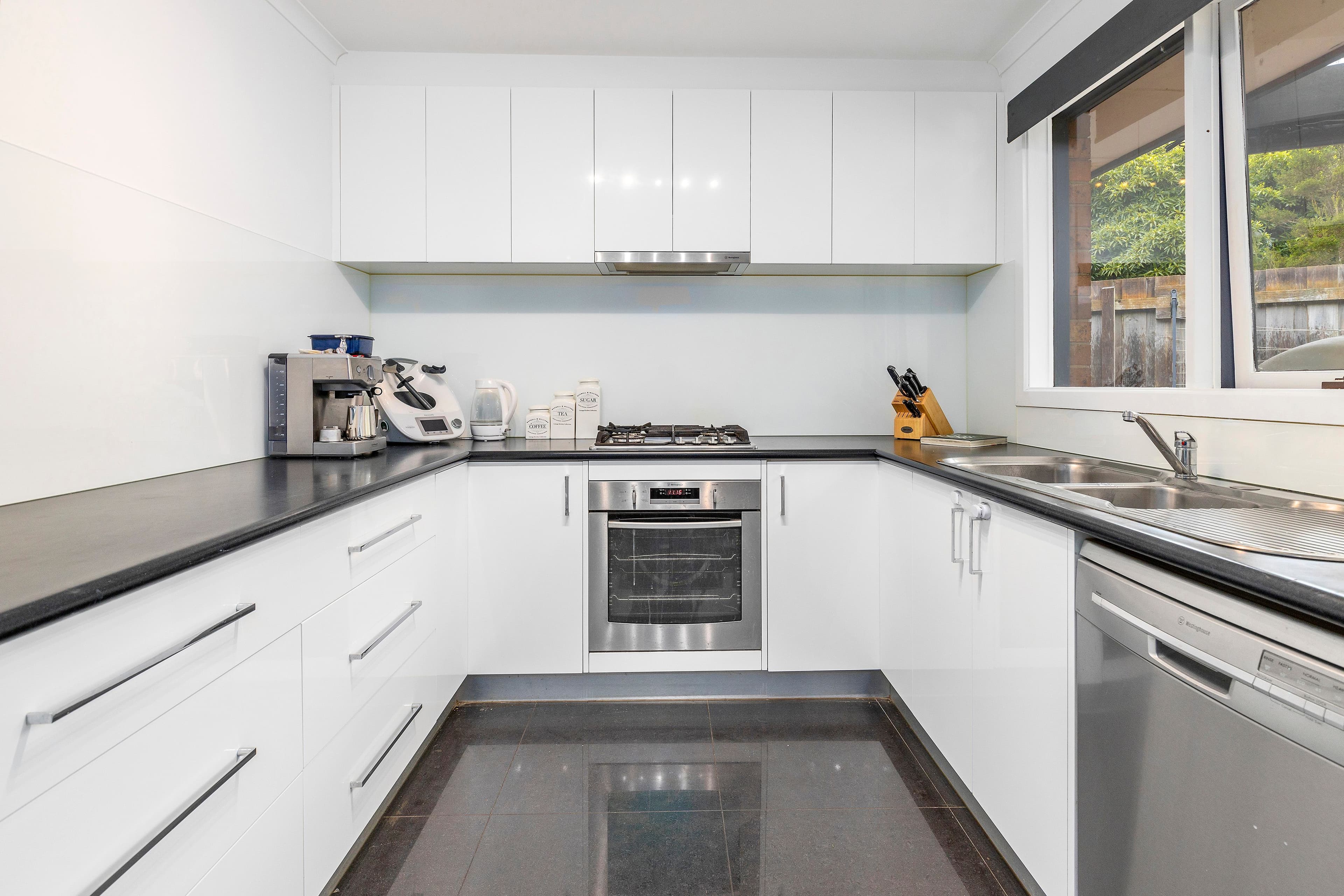10 Carramar Court, Rosebud VIC 3939, Rosebud - Thumbnail 4