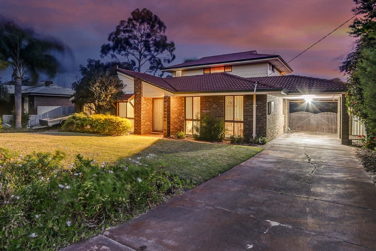 18 Abingdon Road, Swan View WA 6056, Swan View - Image 1