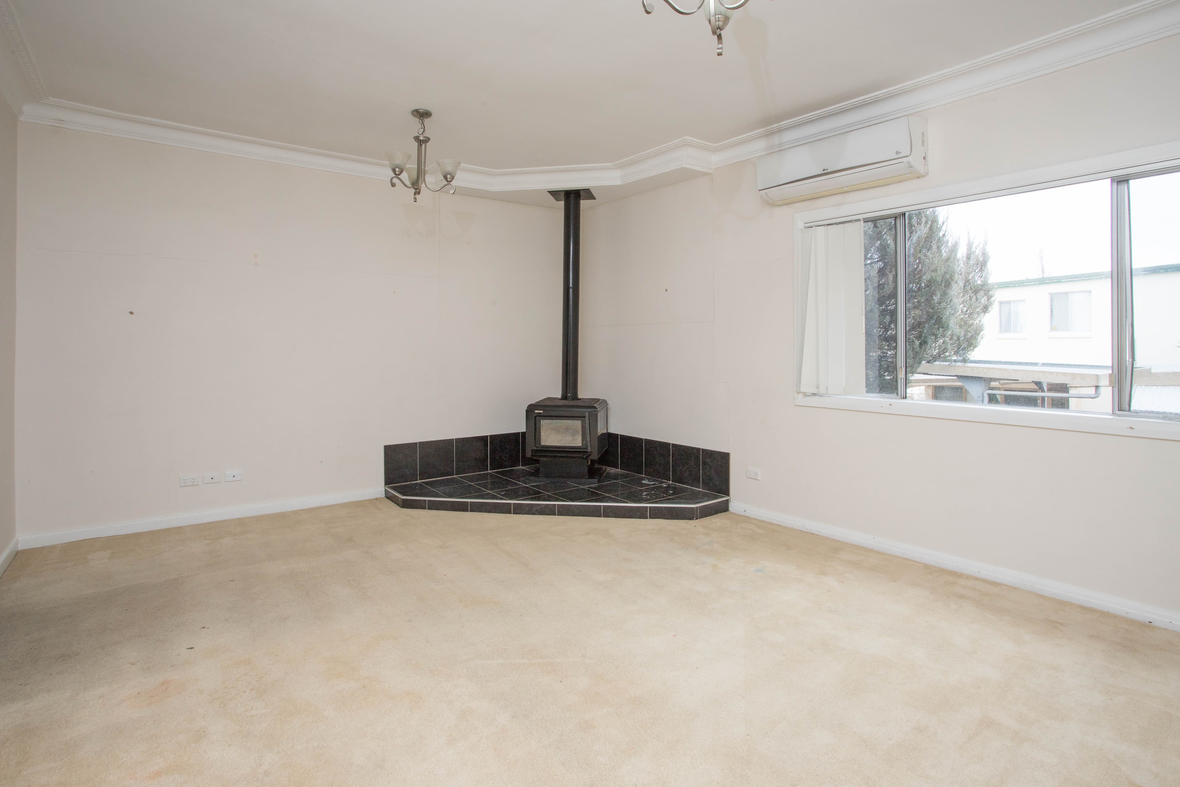 52 Cox Avenue, Orange - Thumbnail 4
