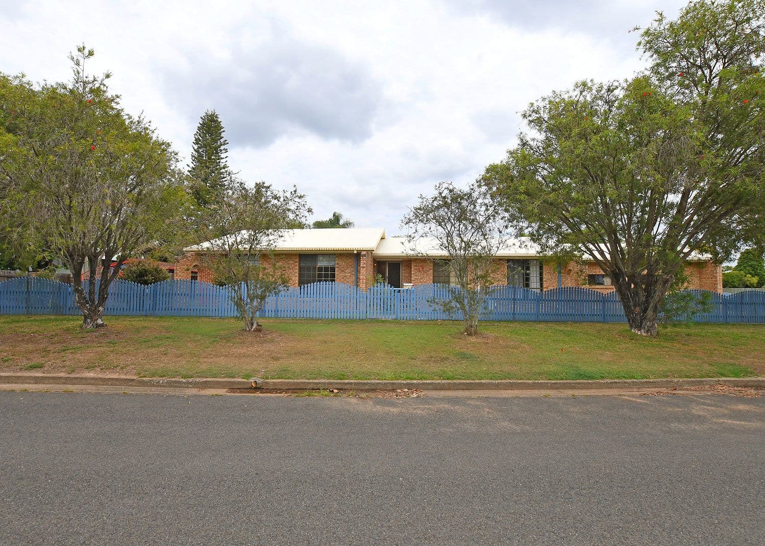 10 Glasgow Street, Maryborough QLD 4650, Maryborough - Image 1