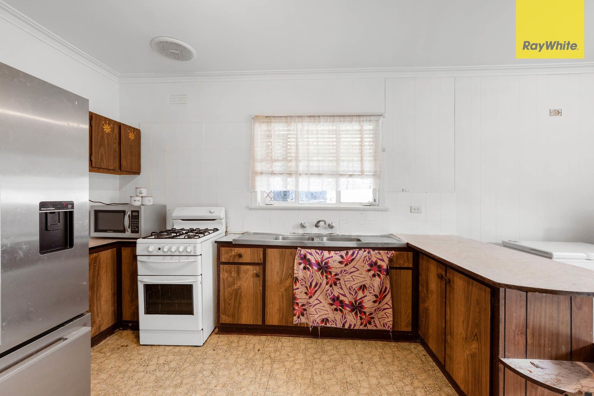 48 Mulhall Drive, St Albans VIC 3021, St Albans - Thumbnail 4