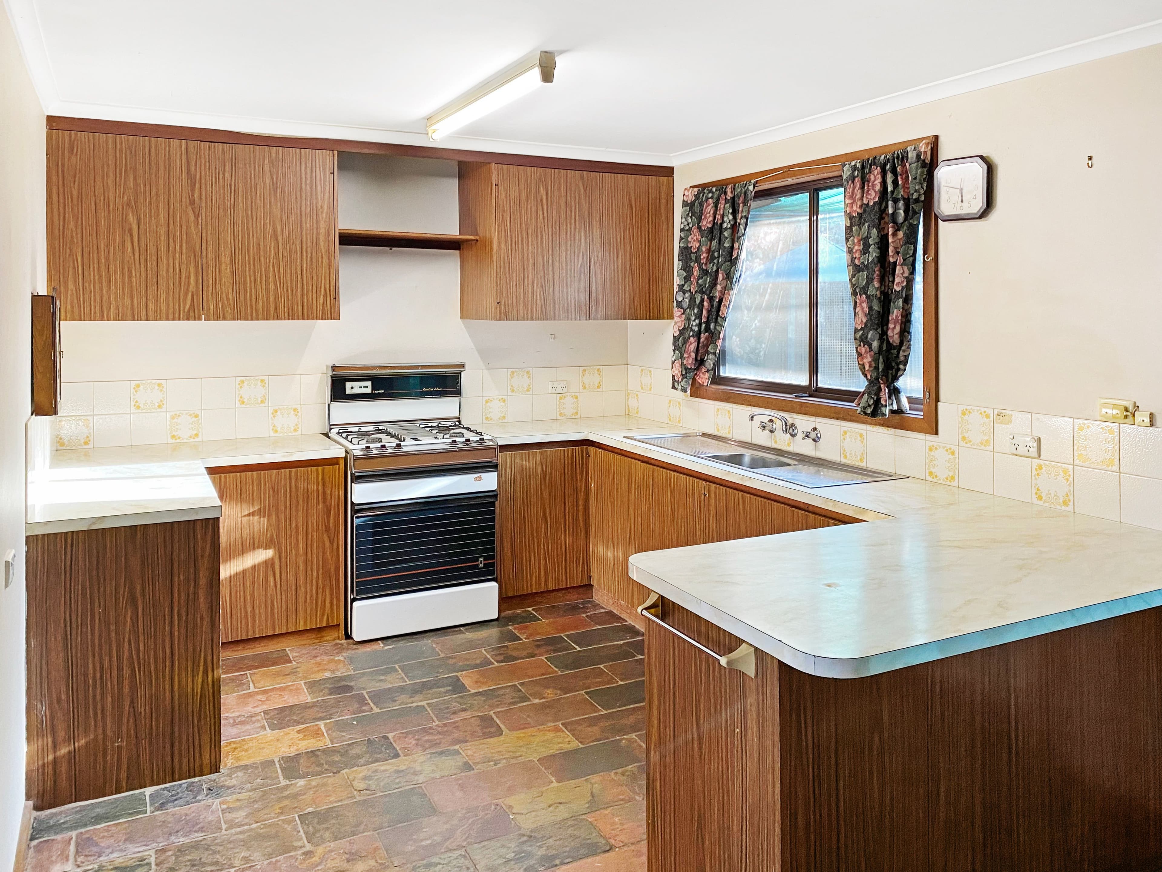 147 Moore Street, Ararat VIC 3377, Ararat - Thumbnail 3