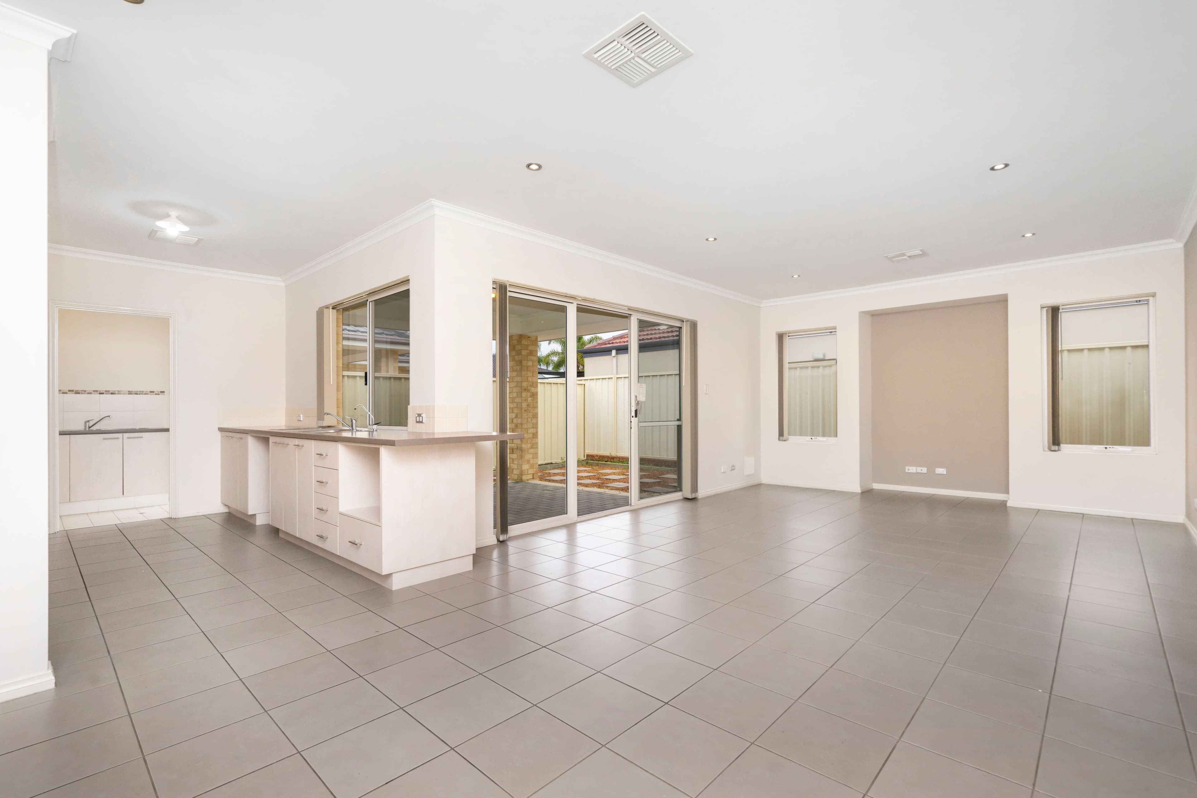 3/55 Hollett Road, Morley WA 6062, Morley - Thumbnail 3