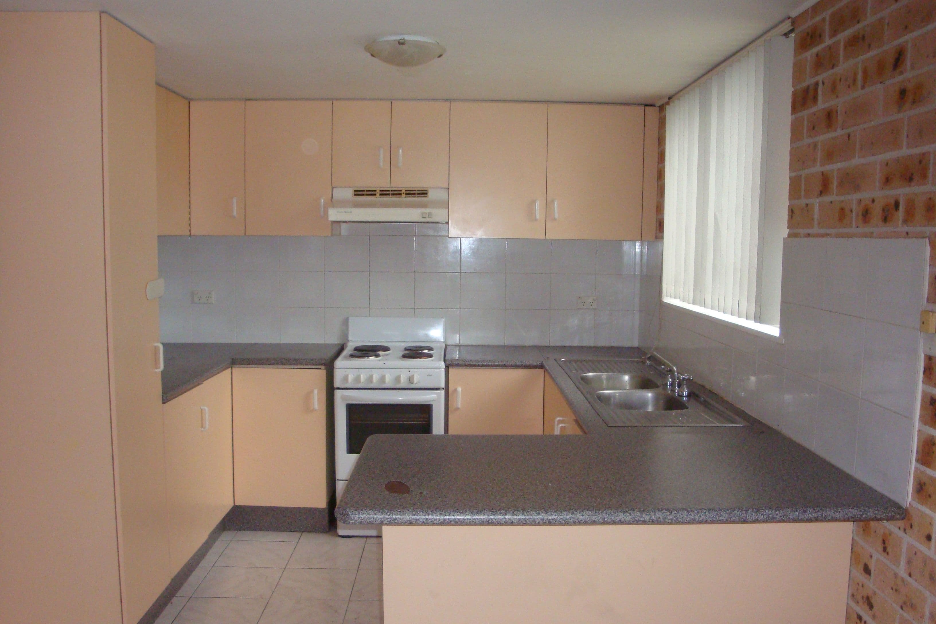 11 Hollydene Crescent, Edensor Park NSW 2176, Edensor Park - Thumbnail 3