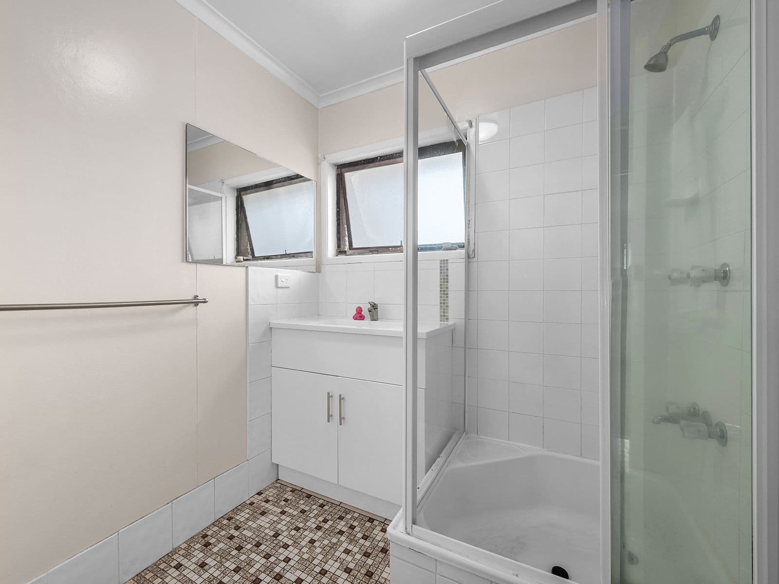 10 Roseglen Street, Greenslopes QLD 4120, Greenslopes - Thumbnail 6