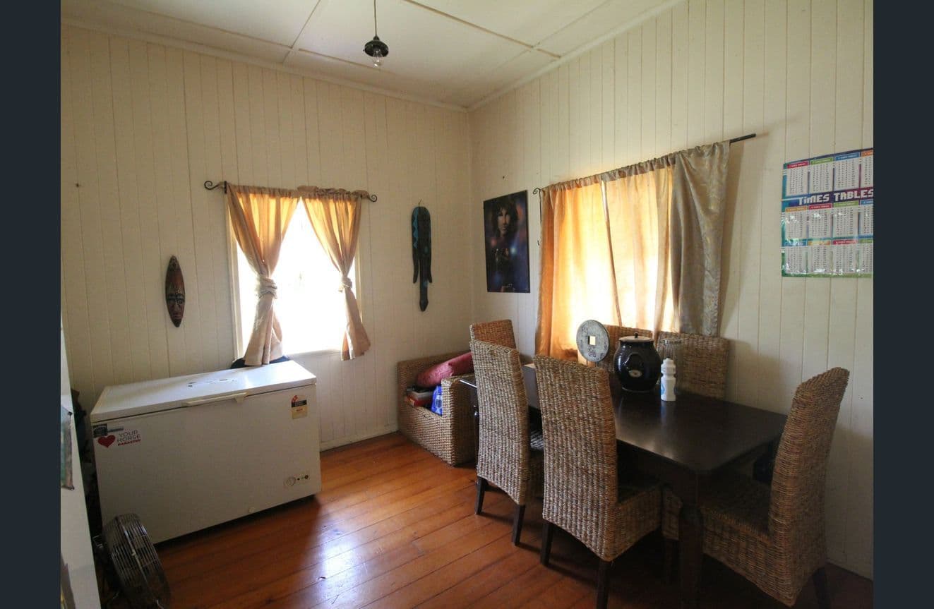 80 Middle Street, Esk QLD 4312, Esk - Thumbnail 3