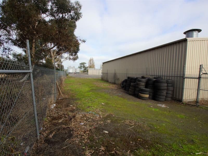 11 Sinnott Cresent, Camperdown VIC 3260, Camperdown - Thumbnail 4