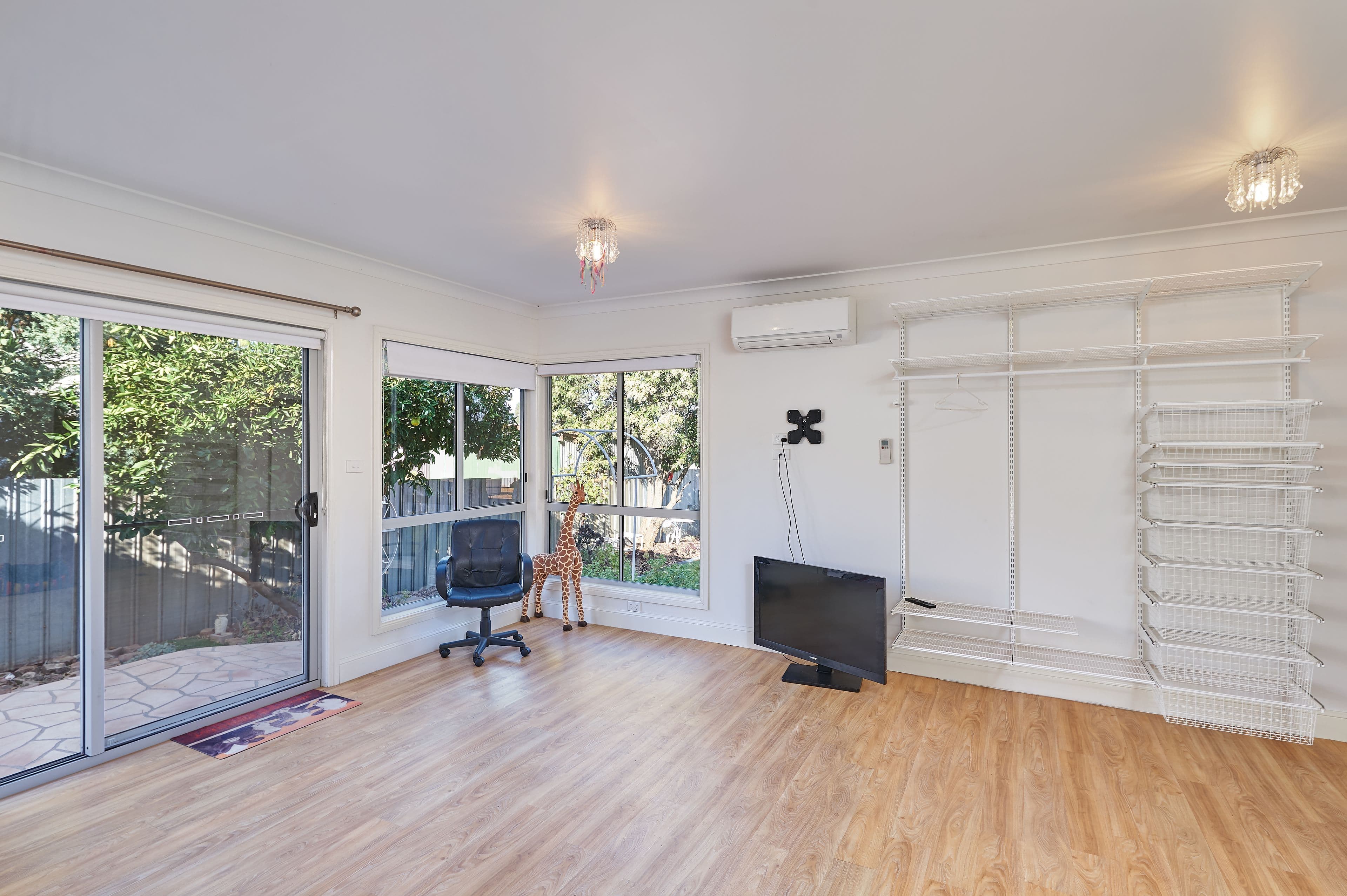 160 Cowabbie Street, Coolamon - Thumbnail 7