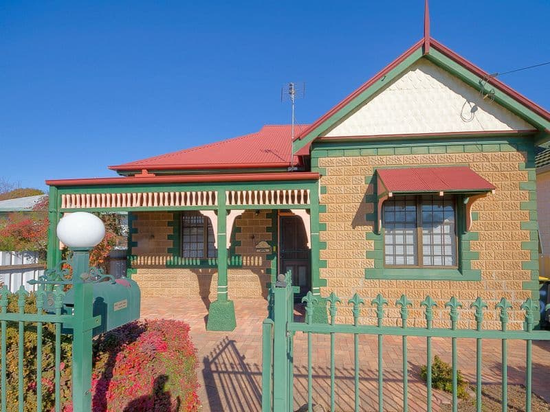 5 Parkes Street, Cowra - Image 1