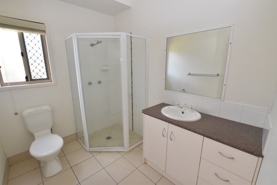7 Observatory Place, New Auckland QLD 4680, New Auckland - Thumbnail 7