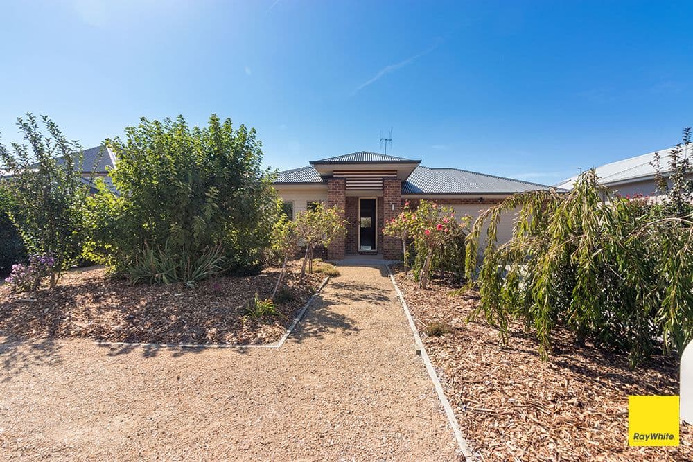 26 Mecca Lane, Bungendore - Image 1
