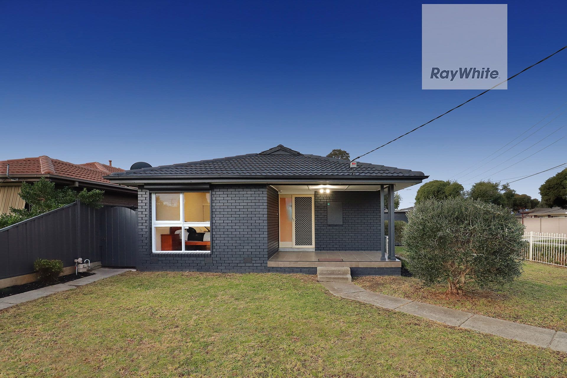 5 Vaucluse Avenue, Gladstone Park VIC 3043, Gladstone Park - Thumbnail 2