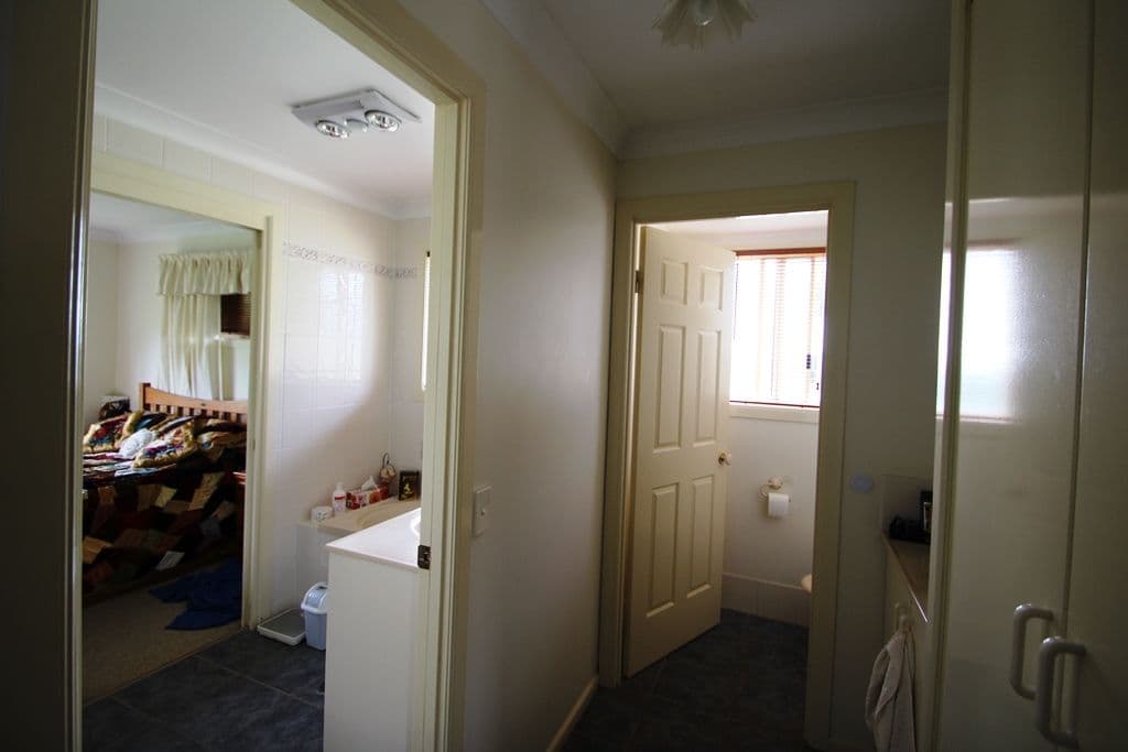 9 Royal Crescent, BEACONSFIELD VIC, Beaconsfield - Thumbnail 5